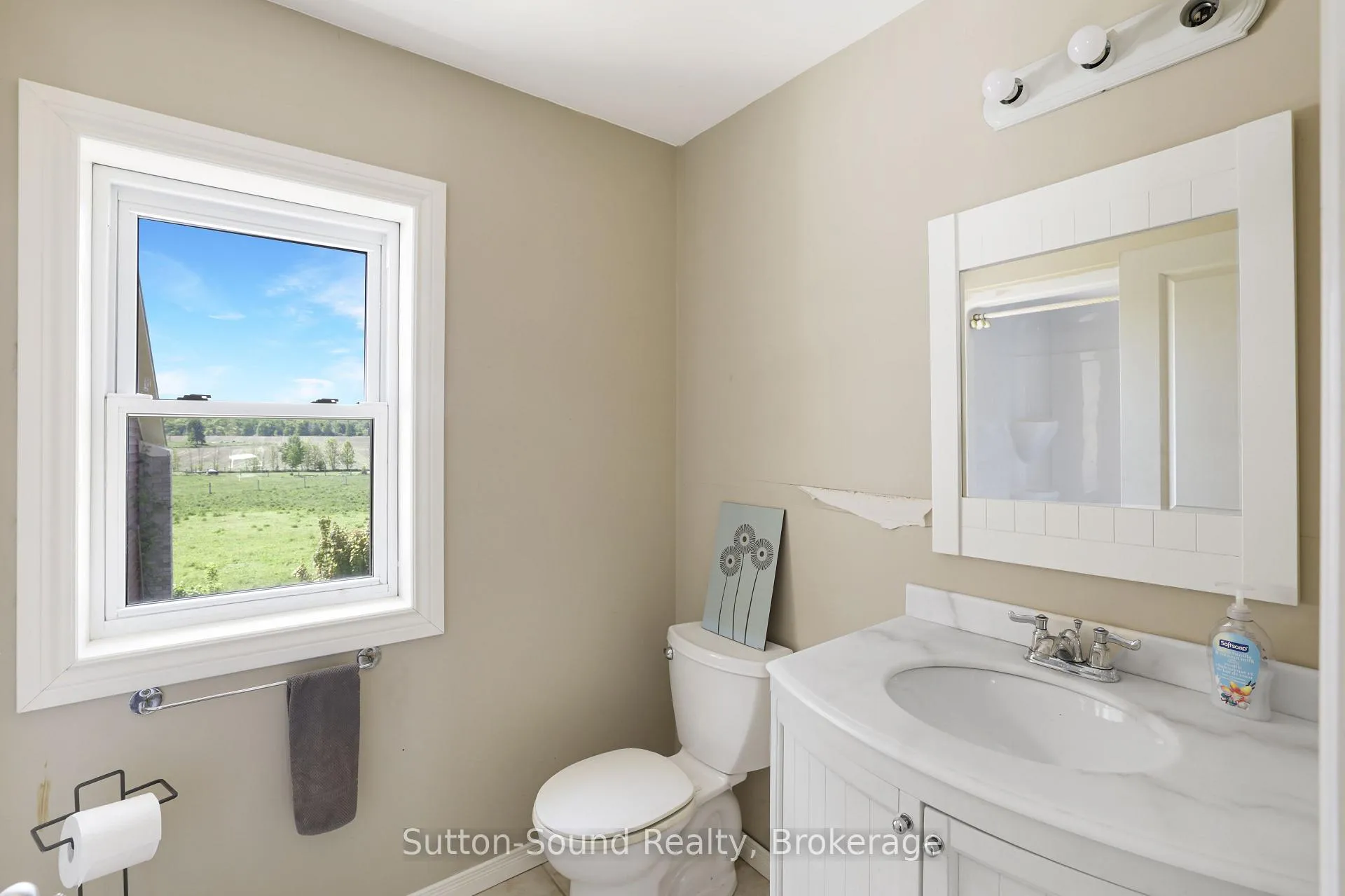 Photo 9 of 7182 Highway 21, Arran-Elderslie — HOMEH