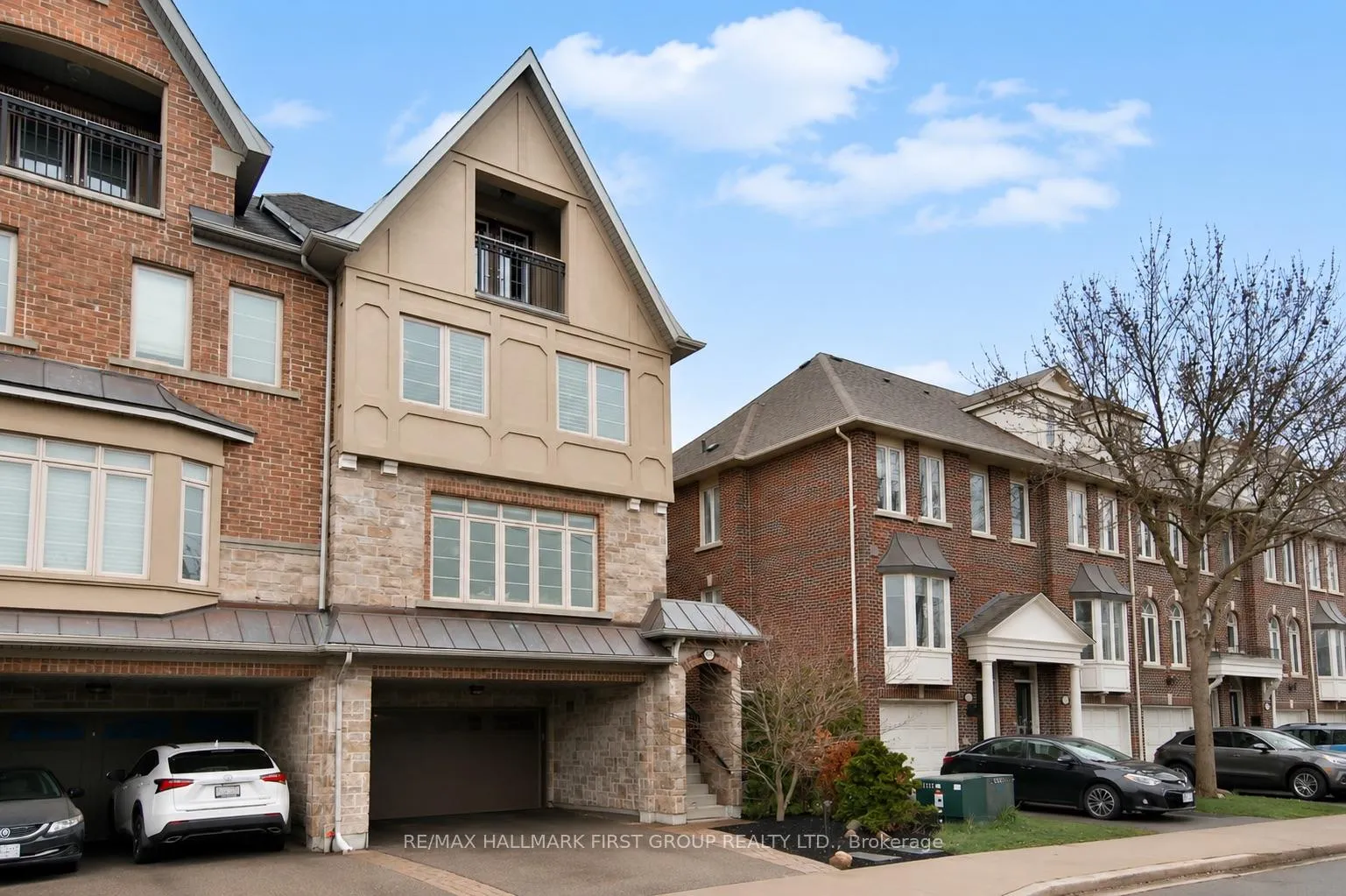 Photo 2 of 329 Dalesford Road, Etobicoke, Stonegate-Queensway — HOMEH