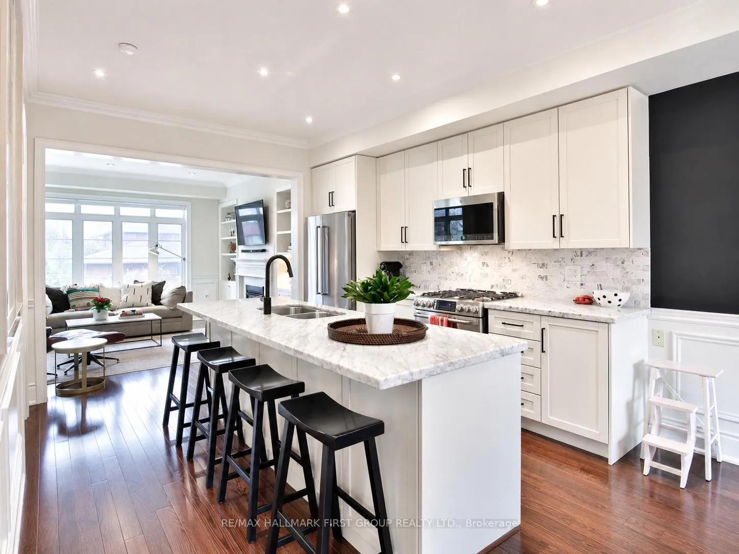 Photo 11 of 329 Dalesford Road, Etobicoke, Stonegate-Queensway — HOMEH