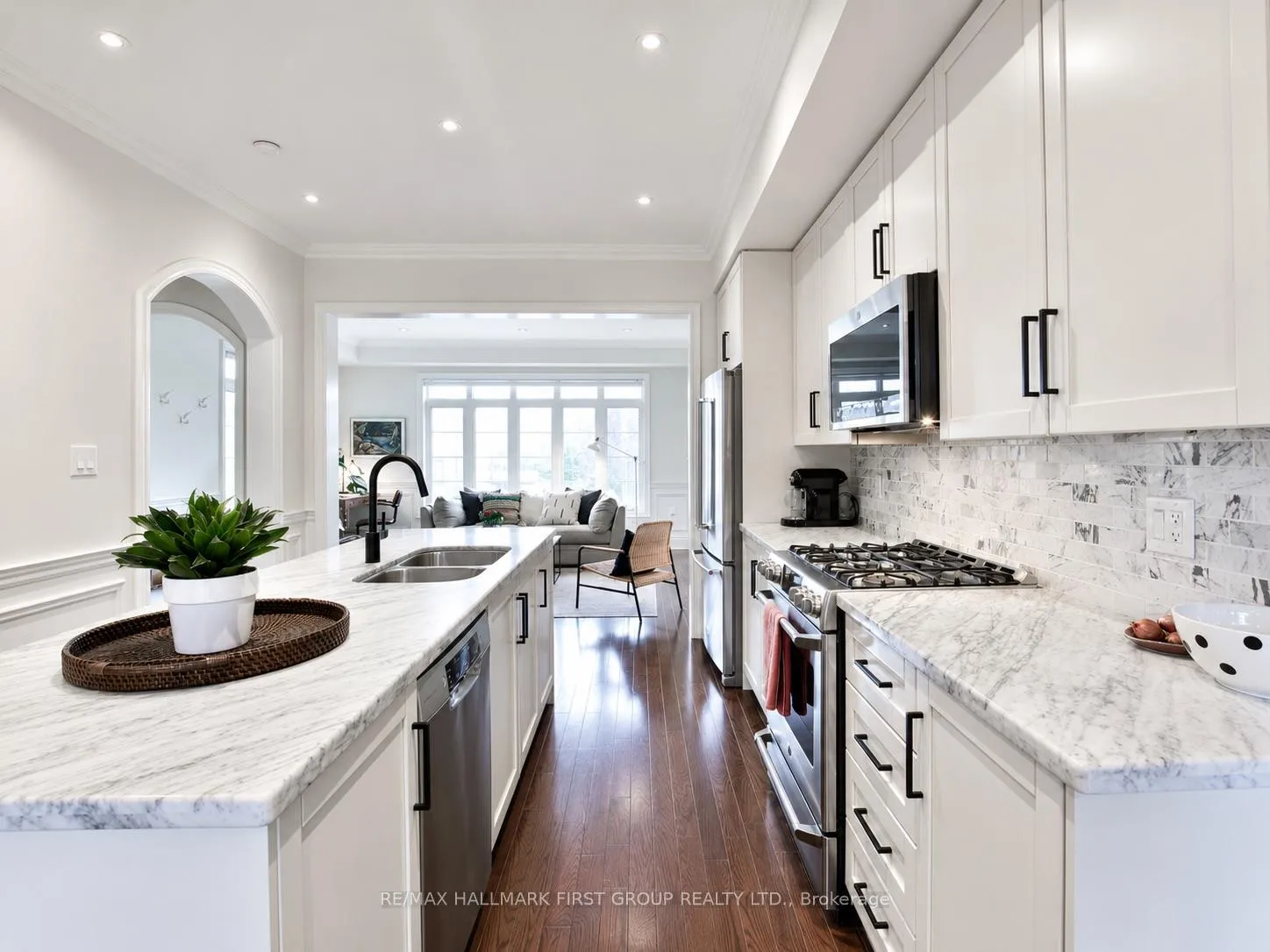 Photo 12 of 329 Dalesford Road, Etobicoke, Stonegate-Queensway — HOMEH