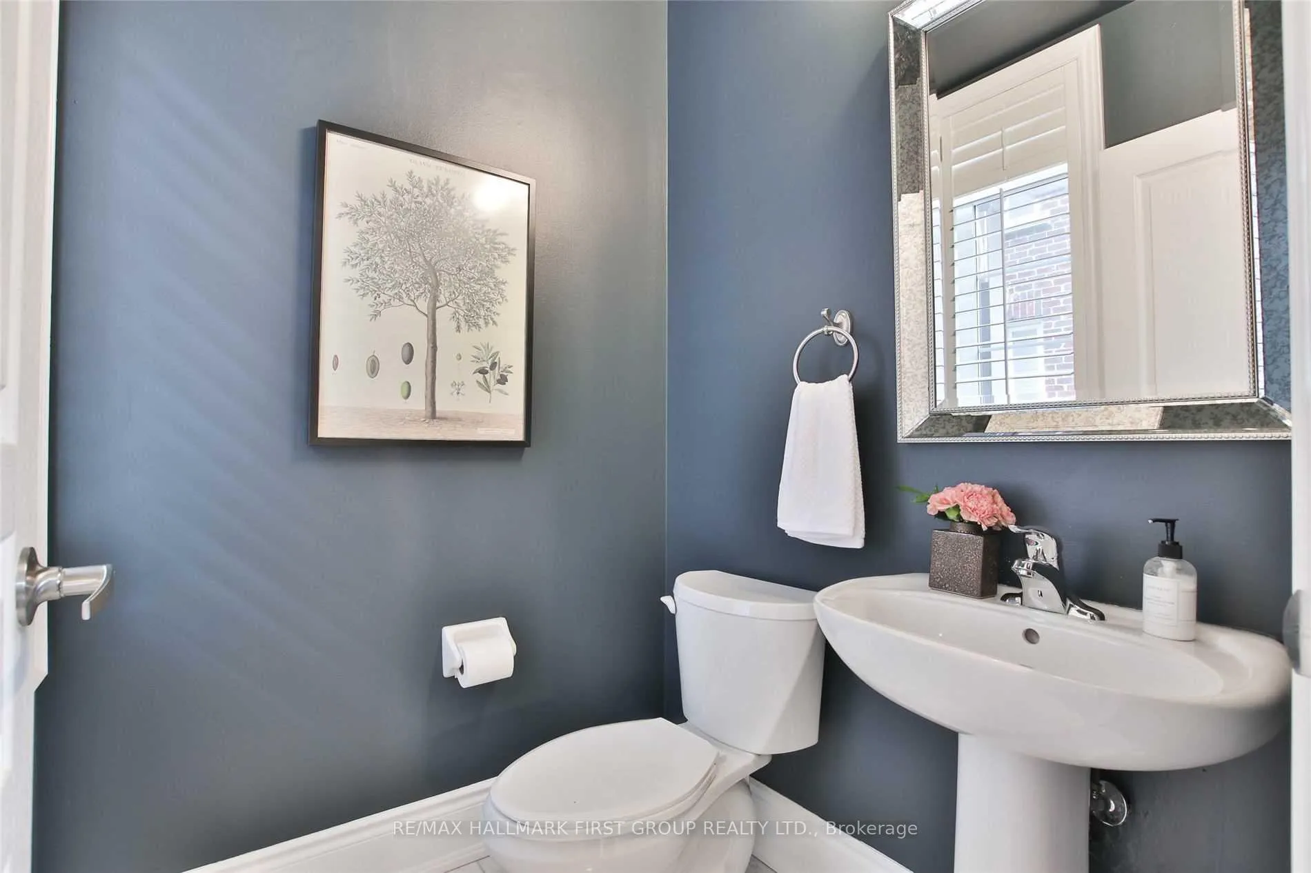 Photo 17 of 329 Dalesford Road, Etobicoke, Stonegate-Queensway — HOMEH