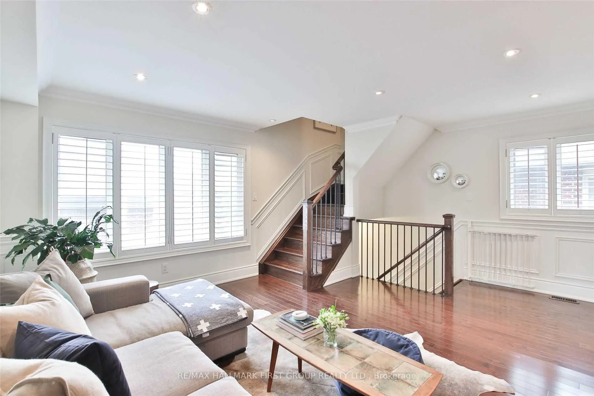 Photo 18 of 329 Dalesford Road, Etobicoke, Stonegate-Queensway — HOMEH