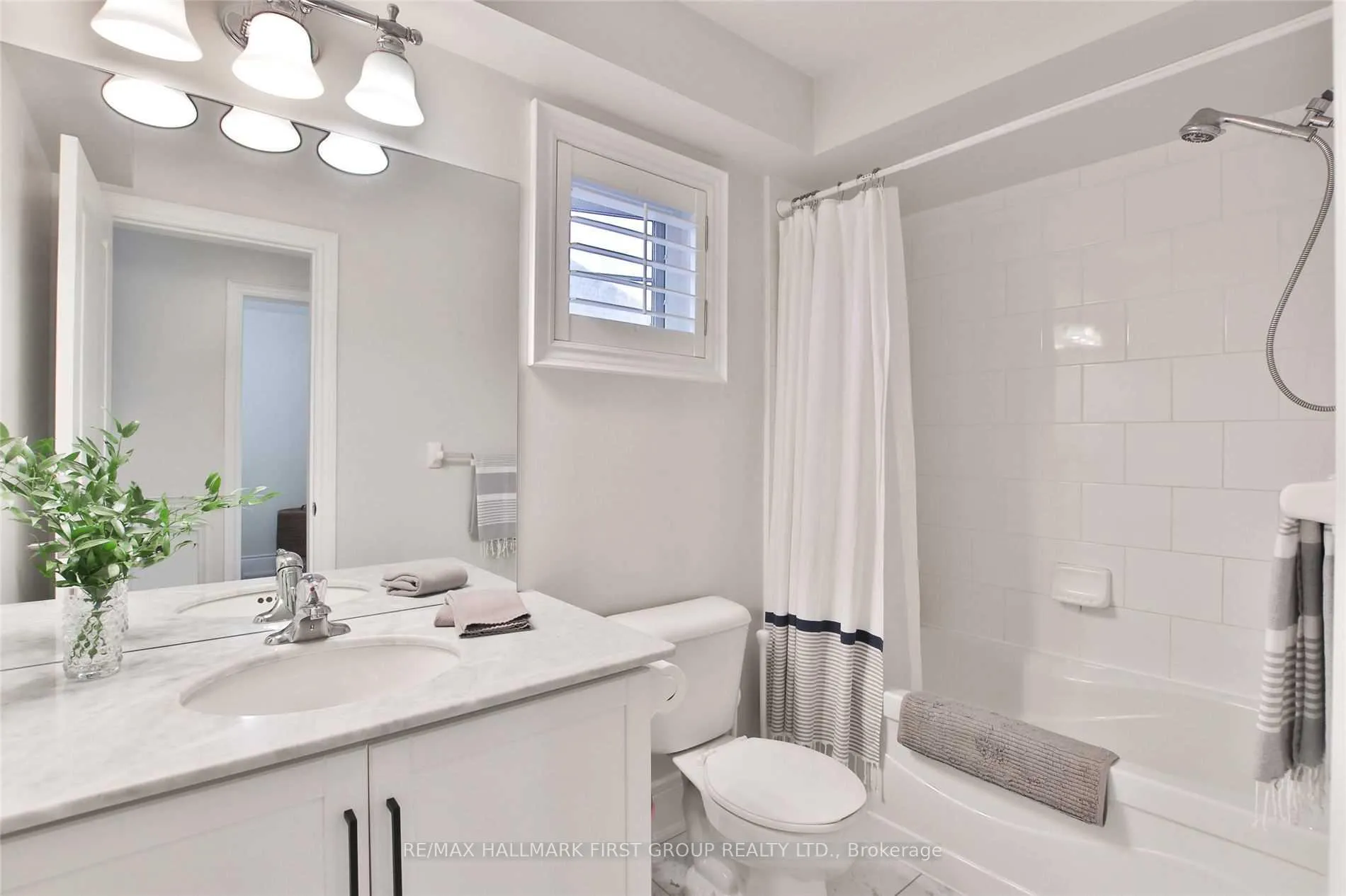 Photo 23 of 329 Dalesford Road, Etobicoke, Stonegate-Queensway — HOMEH