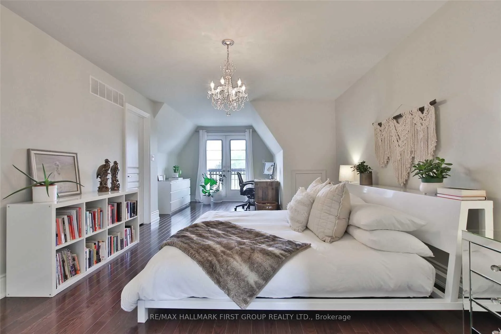Photo 26 of 329 Dalesford Road, Etobicoke, Stonegate-Queensway — HOMEH