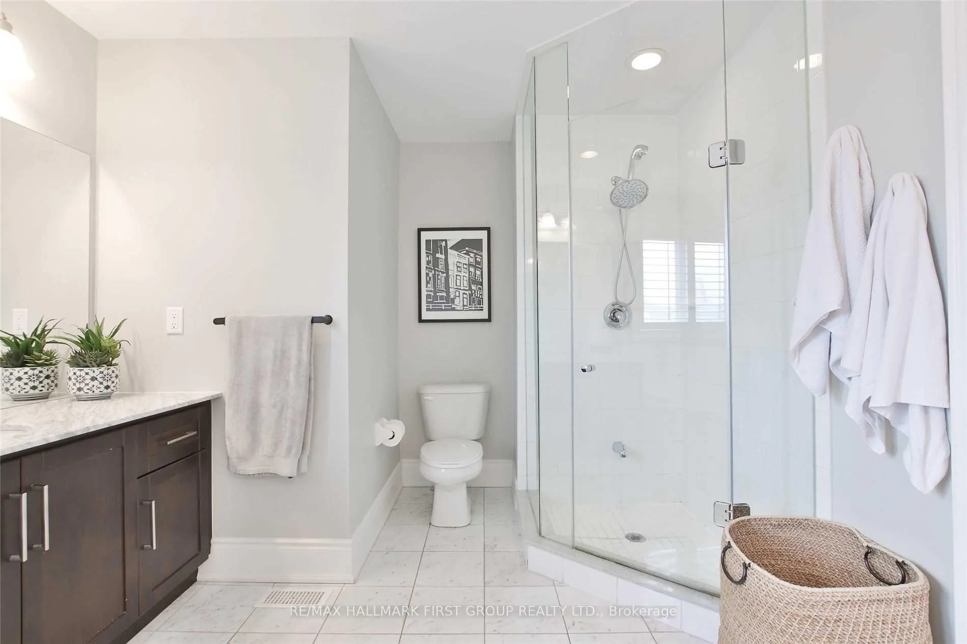 Photo 29 of 329 Dalesford Road, Etobicoke, Stonegate-Queensway — HOMEH
