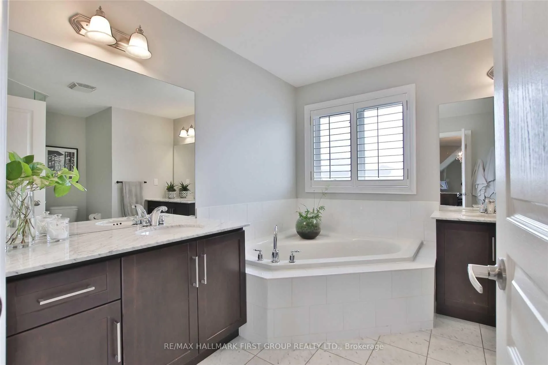 Photo 30 of 329 Dalesford Road, Etobicoke, Stonegate-Queensway — HOMEH