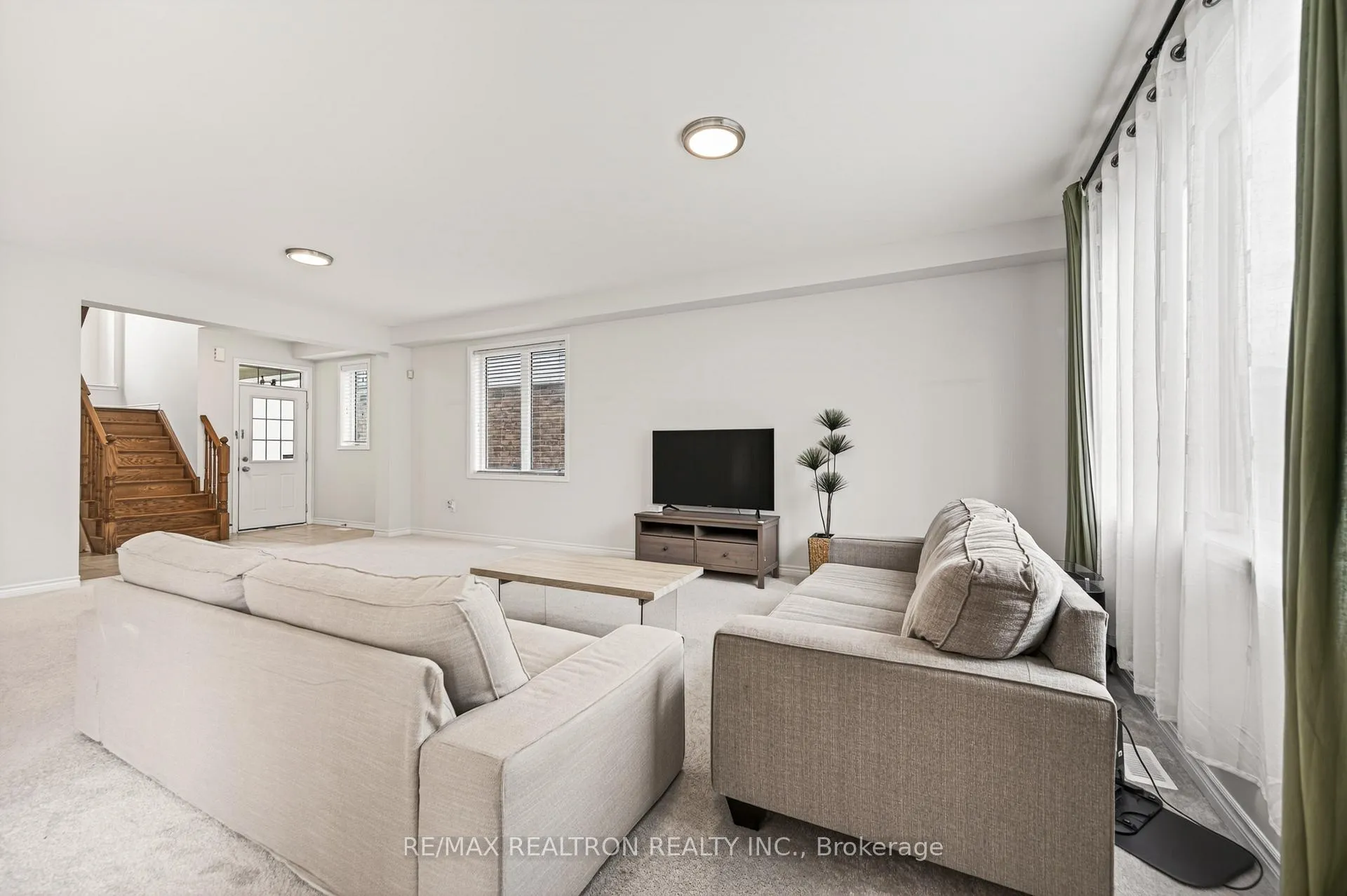 Photo 8 of 81 Enford Crescent, Brampton, Northwest Brampton — HOMEH