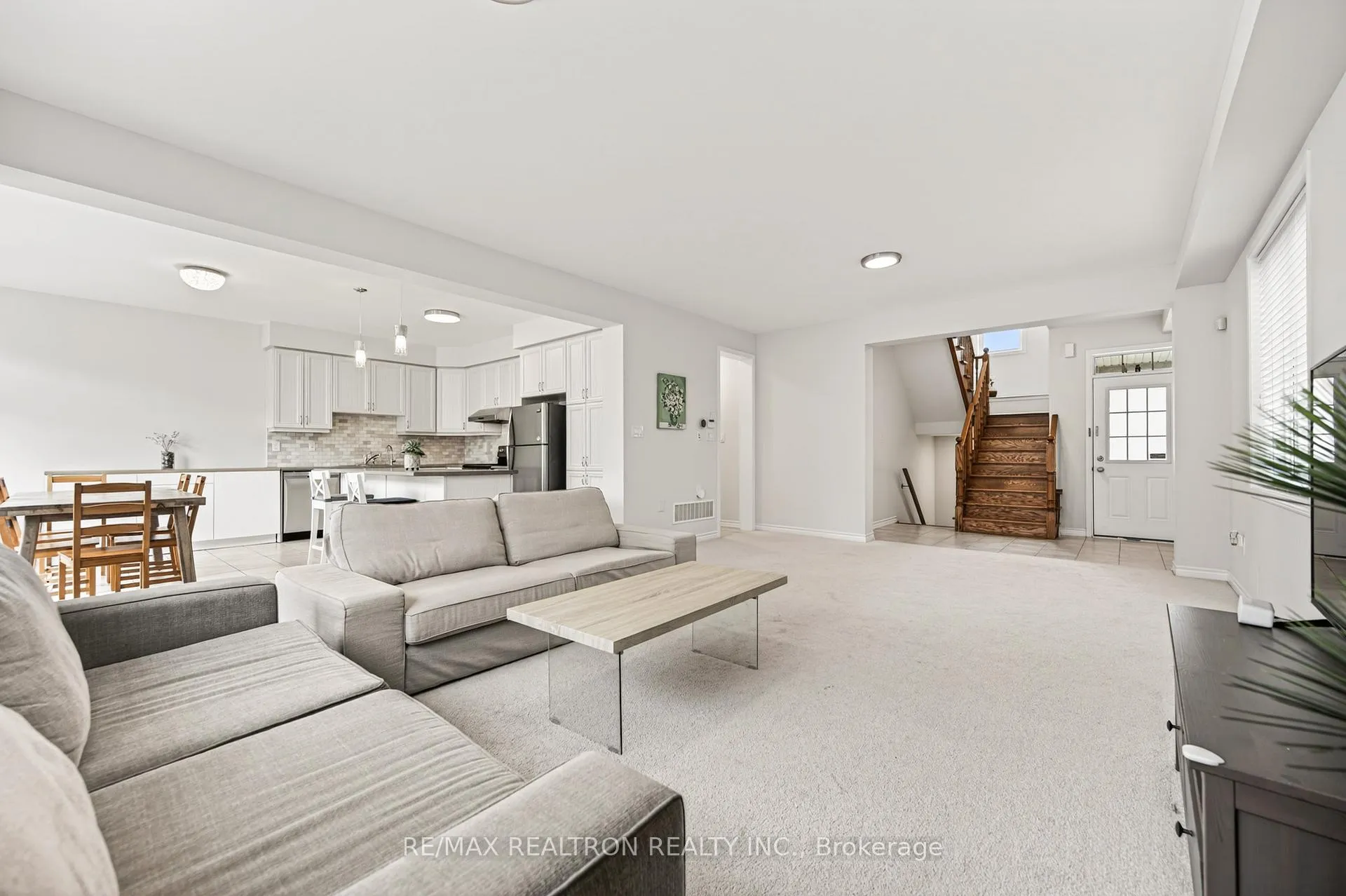 Photo 9 of 81 Enford Crescent, Brampton, Northwest Brampton — HOMEH