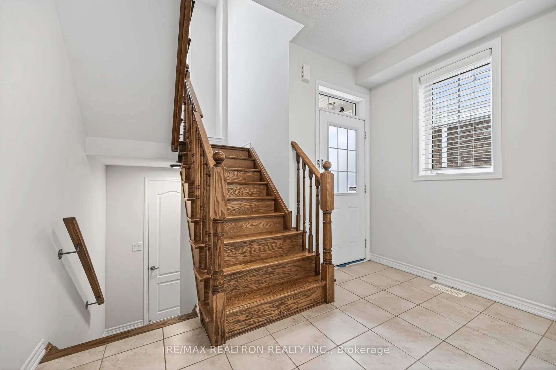 Photo 22 of 81 Enford Crescent, Brampton, Northwest Brampton — HOMEH