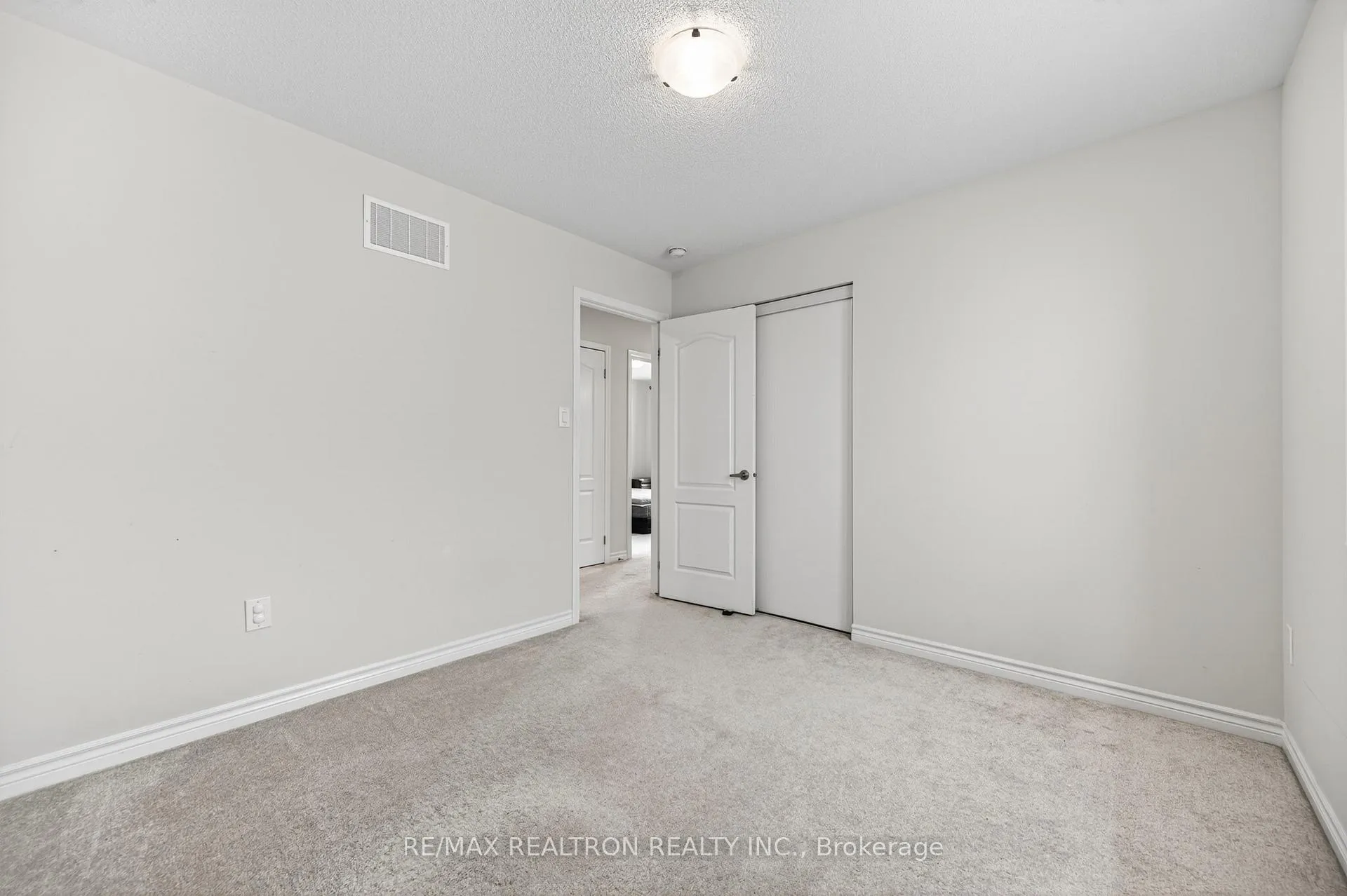Photo 31 of 81 Enford Crescent, Brampton, Northwest Brampton — HOMEH