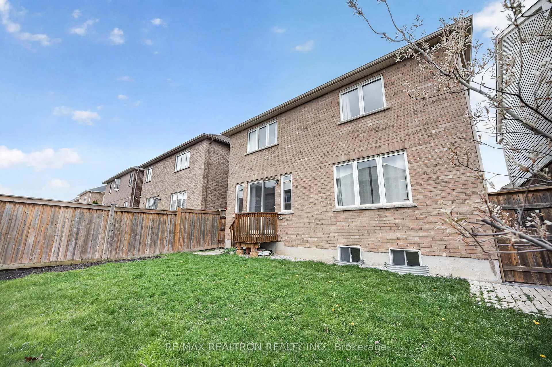 Photo 45 of 81 Enford Crescent, Brampton, Northwest Brampton — HOMEH