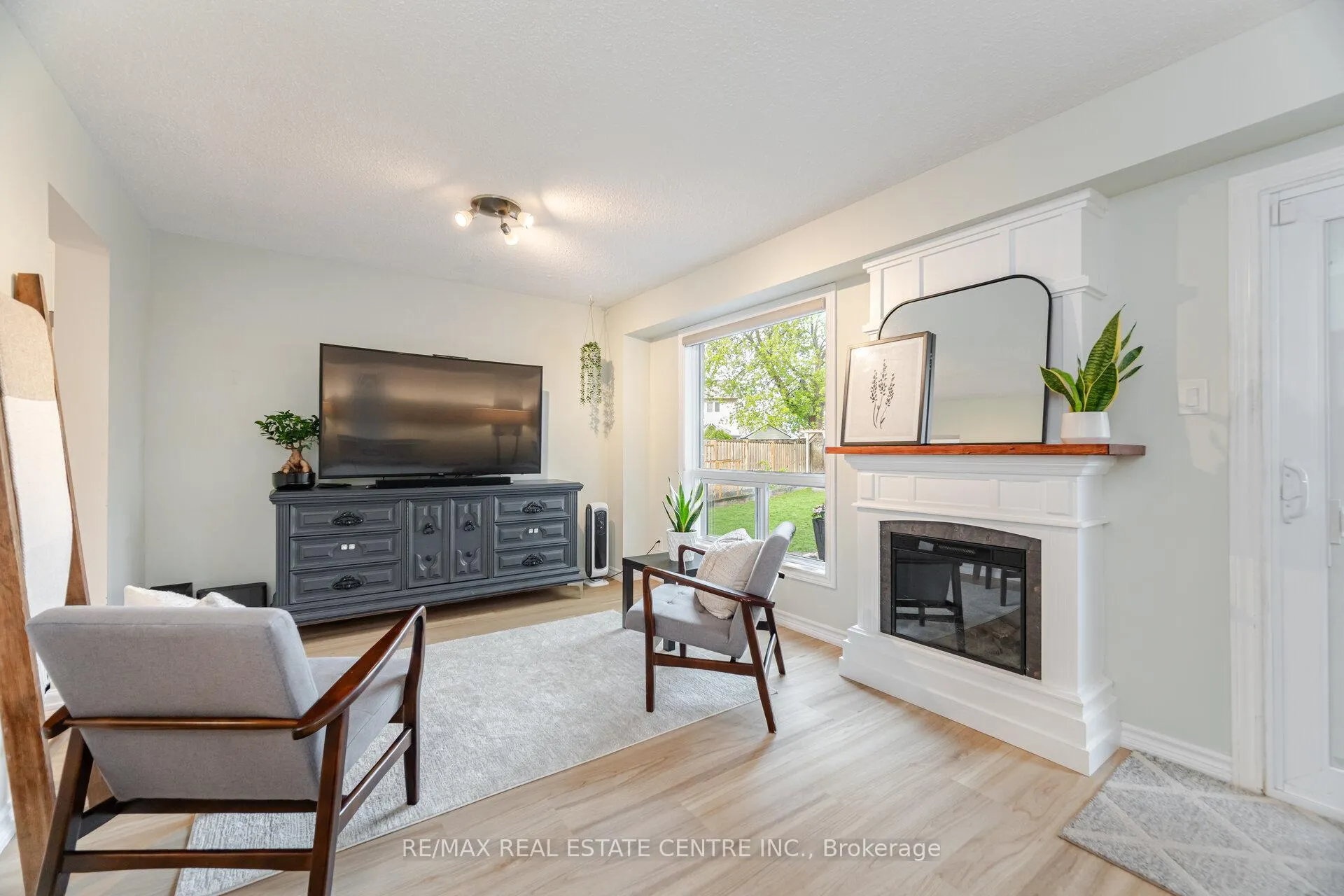Photo 8 of 3017 Glace Bay Road, Mississauga, Meadowvale — HOMEH