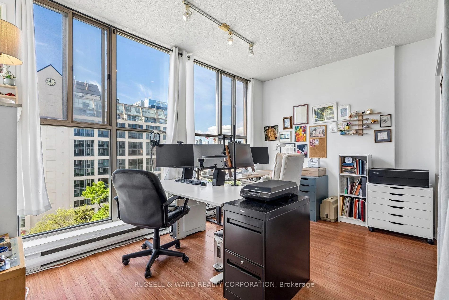 Photo 4 of Unit 911, 65 Scadding Avenue, Toronto, Waterfront Communities — HOMEH