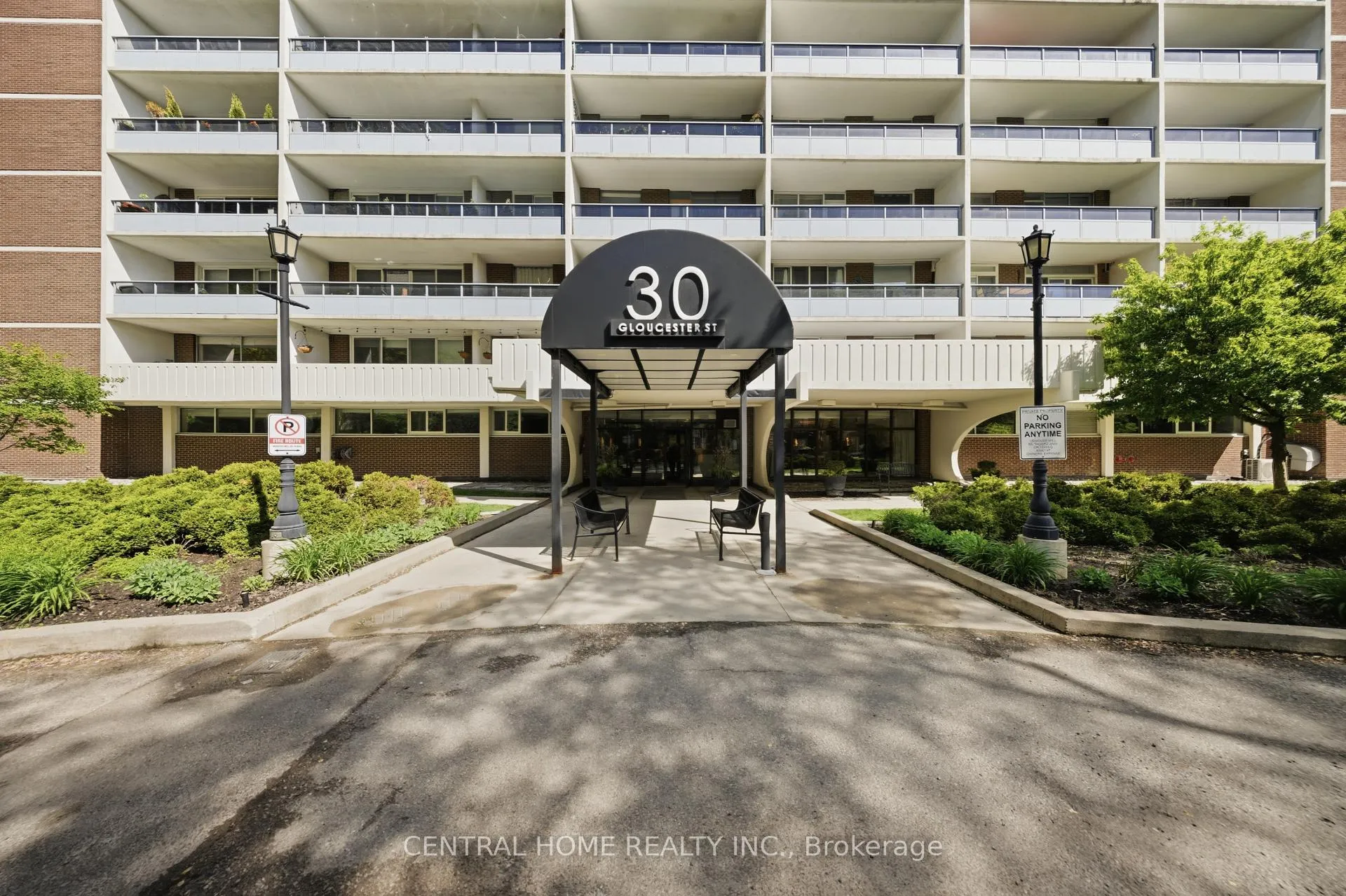 Photo 3 of Unit 1110, 30 Gloucester Street, Toronto, Church-Yonge Corridor — HOMEH