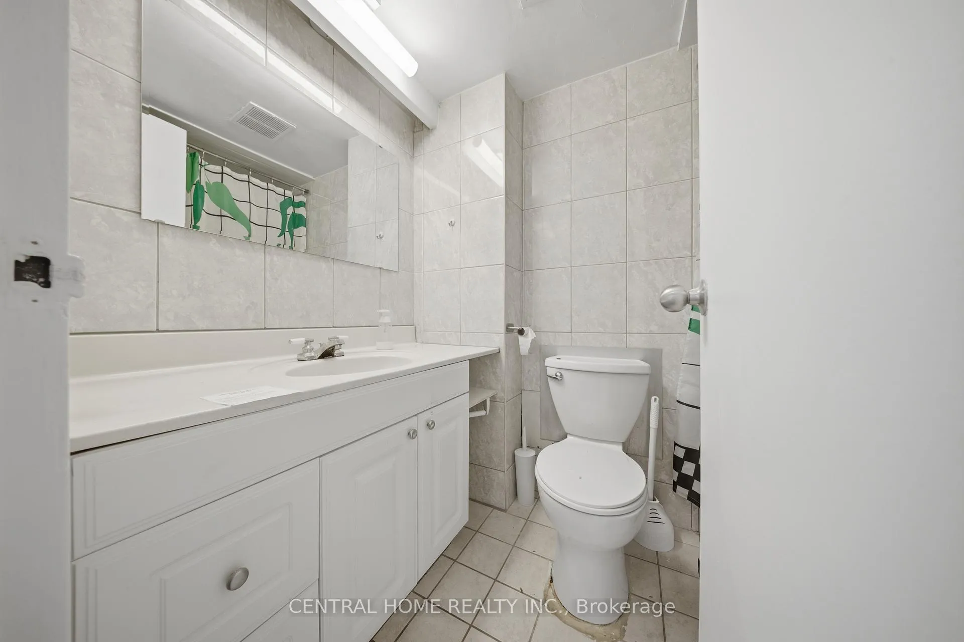 Photo 5 of Unit 1110, 30 Gloucester Street, Toronto, Church-Yonge Corridor — HOMEH