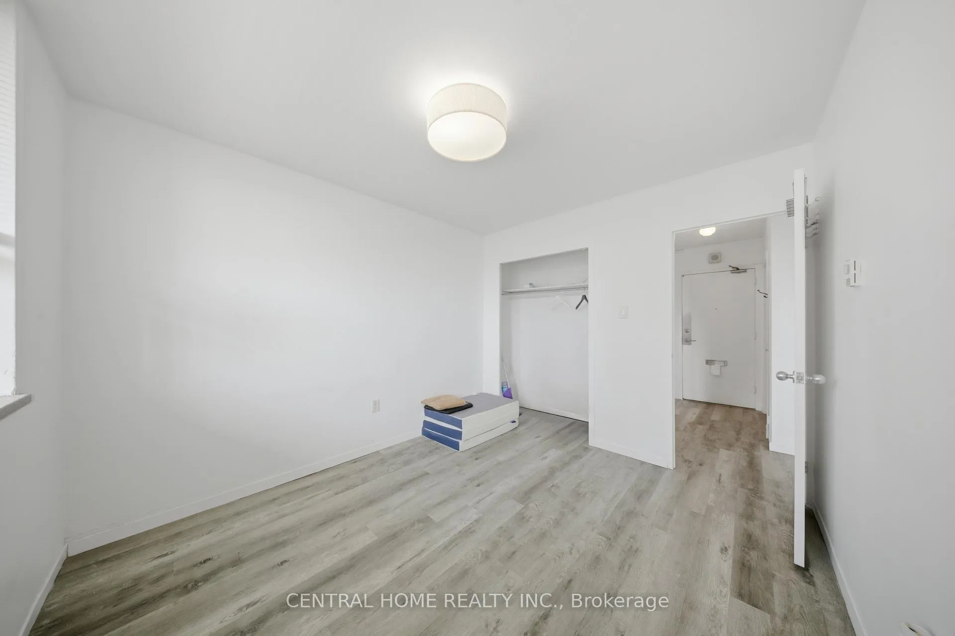 Photo 13 of Unit 1110, 30 Gloucester Street, Toronto, Church-Yonge Corridor — HOMEH