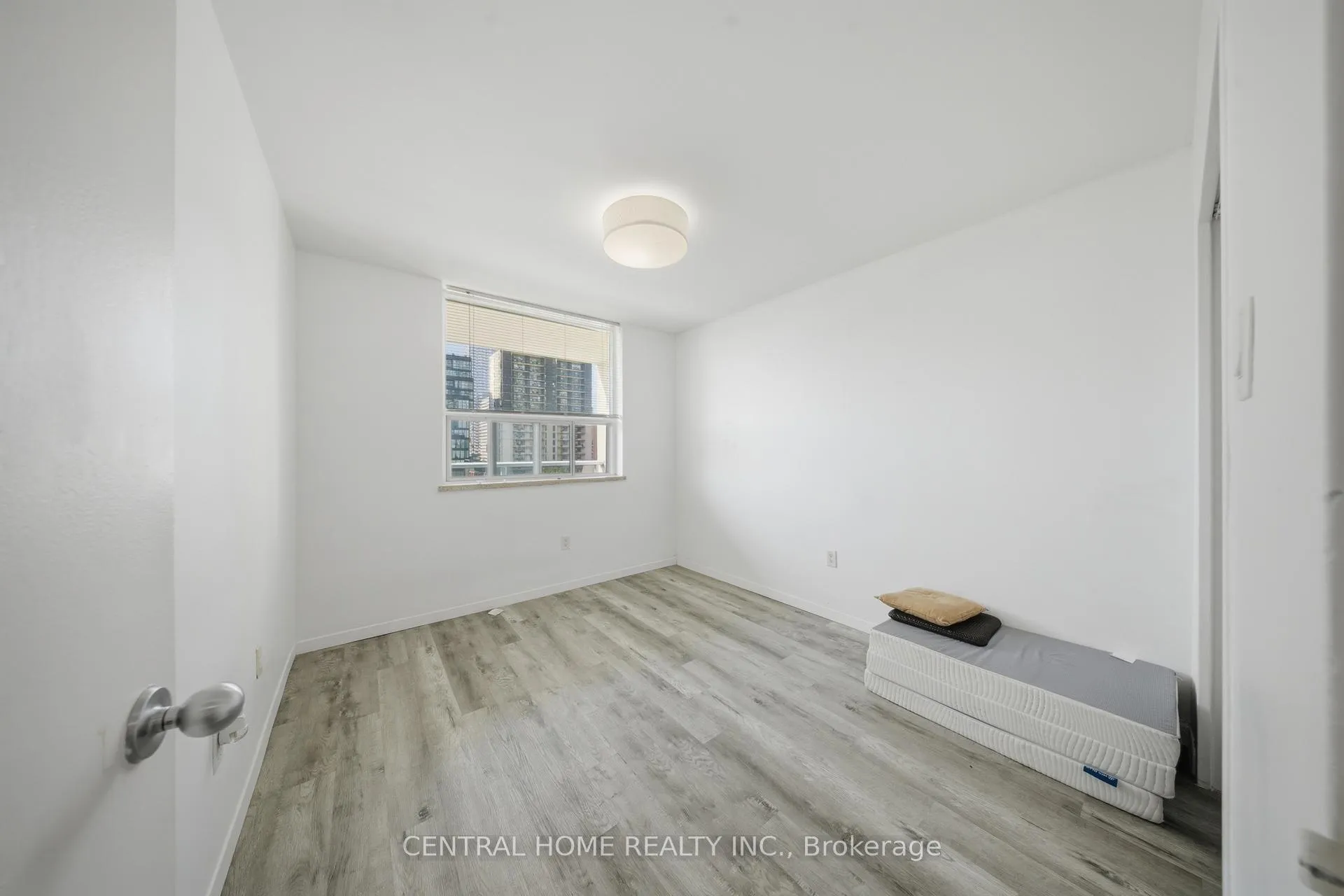Photo 14 of Unit 1110, 30 Gloucester Street, Toronto, Church-Yonge Corridor — HOMEH