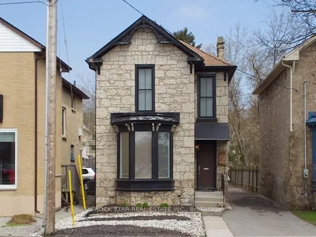 Photo of 111 Ainslie Street N