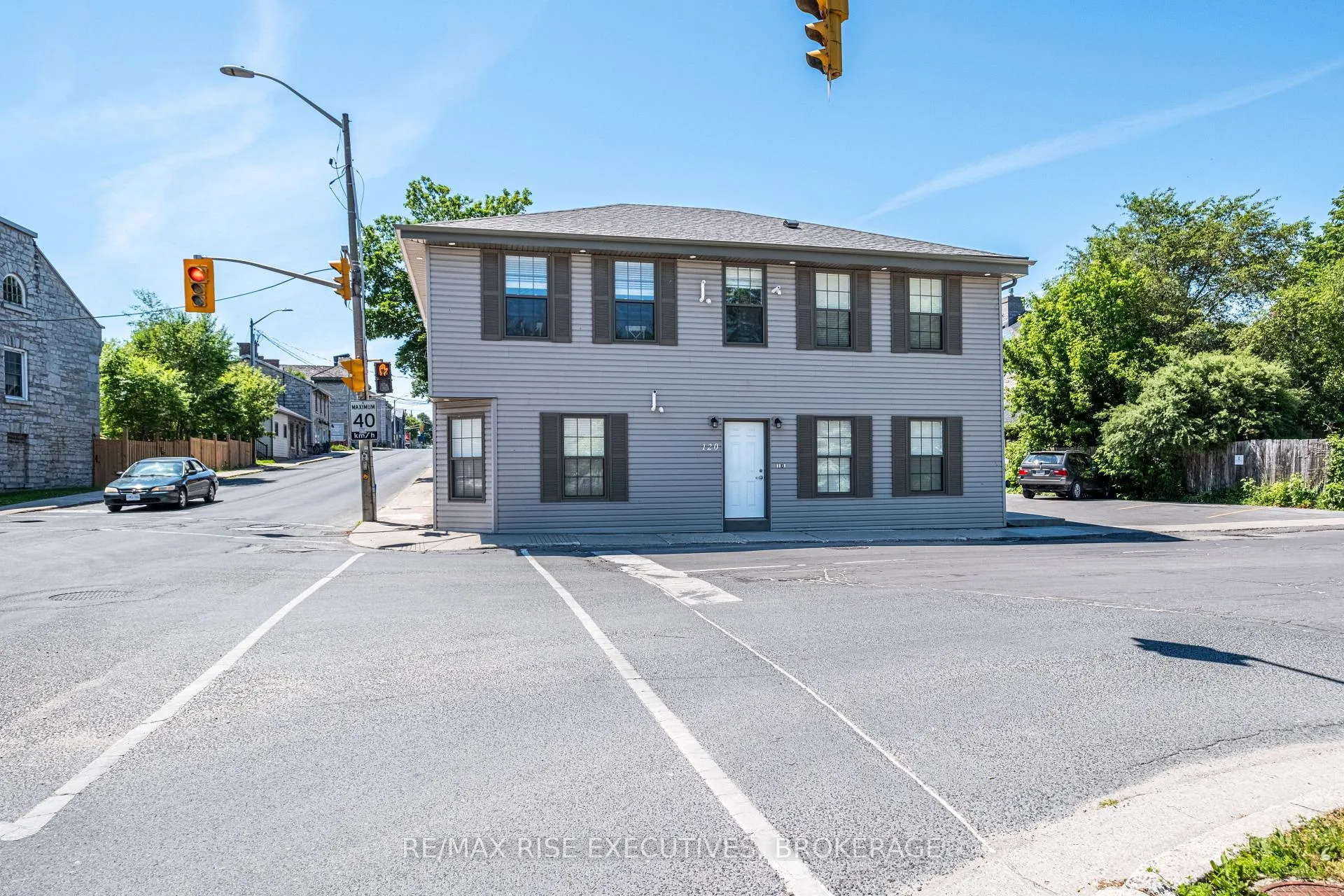 Photo 2 of 120 Yonge Street, Kingston, Central City West — HOMEH