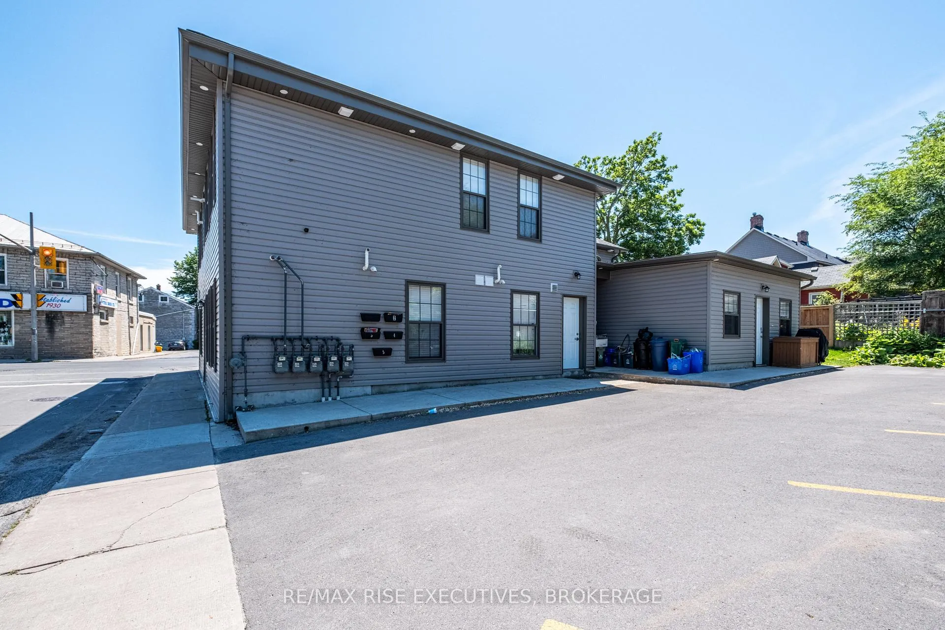 Photo 3 of 120 Yonge Street, Kingston, Central City West — HOMEH