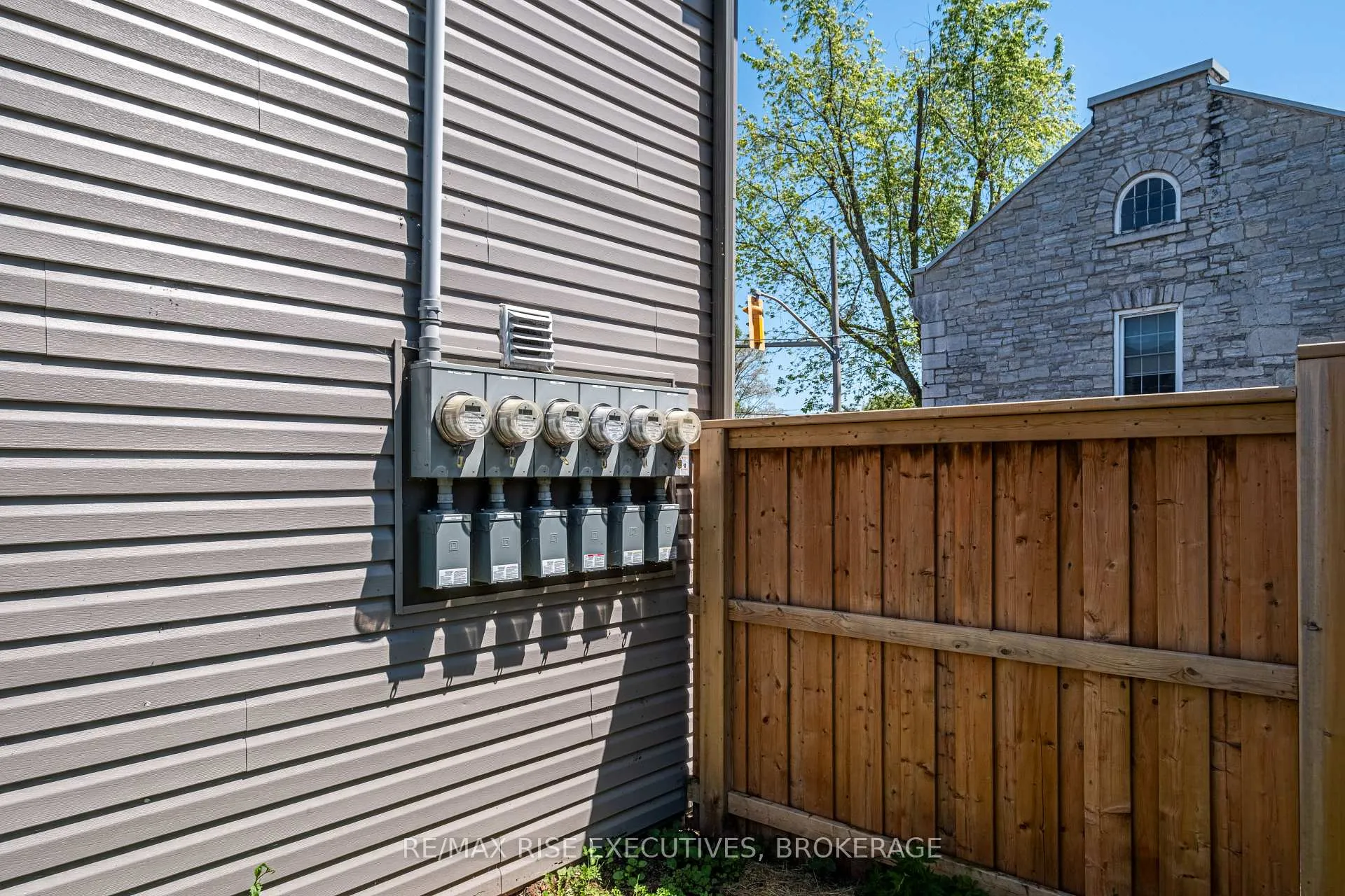 Photo 5 of 120 Yonge Street, Kingston, Central City West — HOMEH