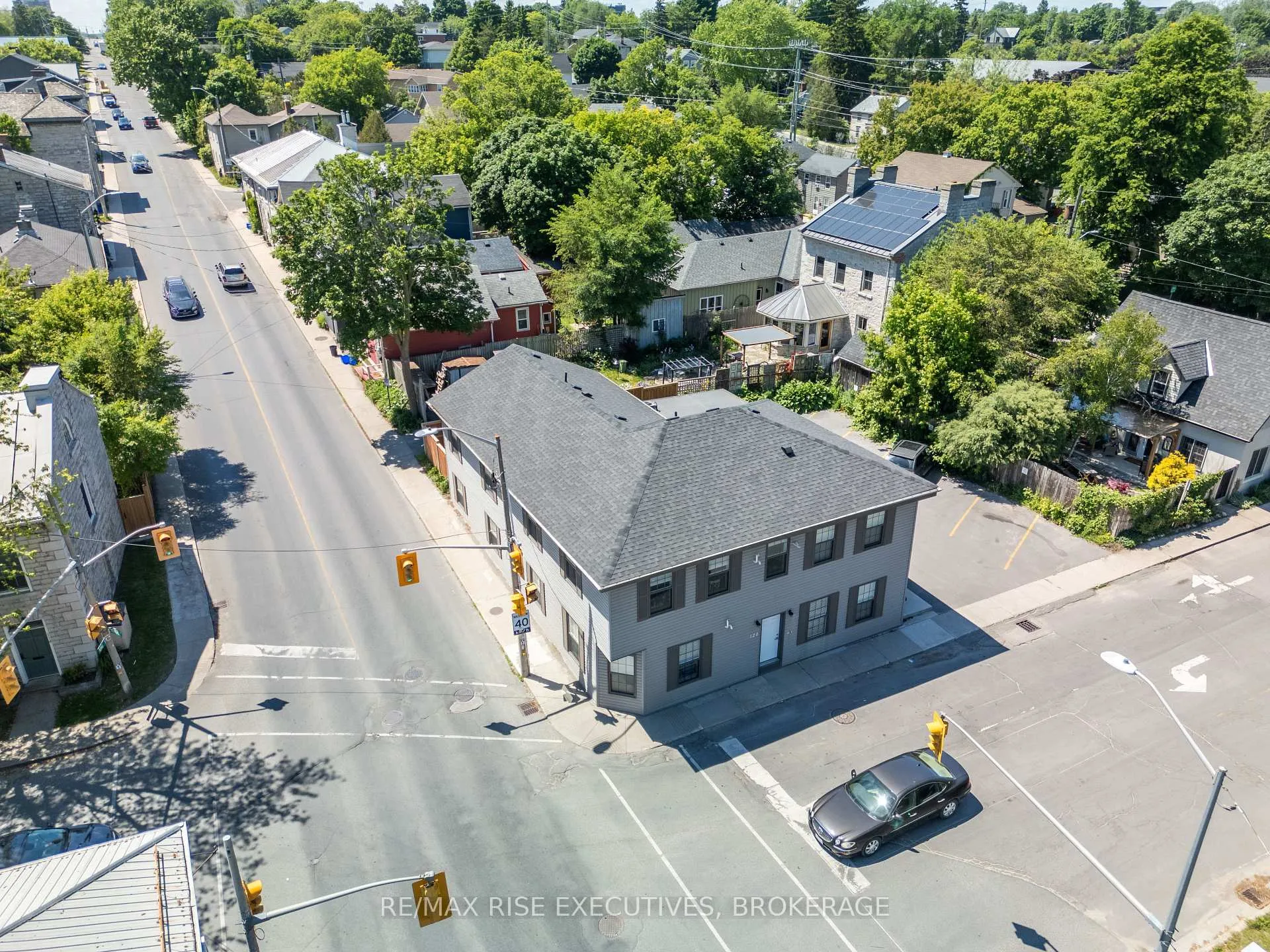 Photo 8 of 120 Yonge Street, Kingston, Central City West — HOMEH