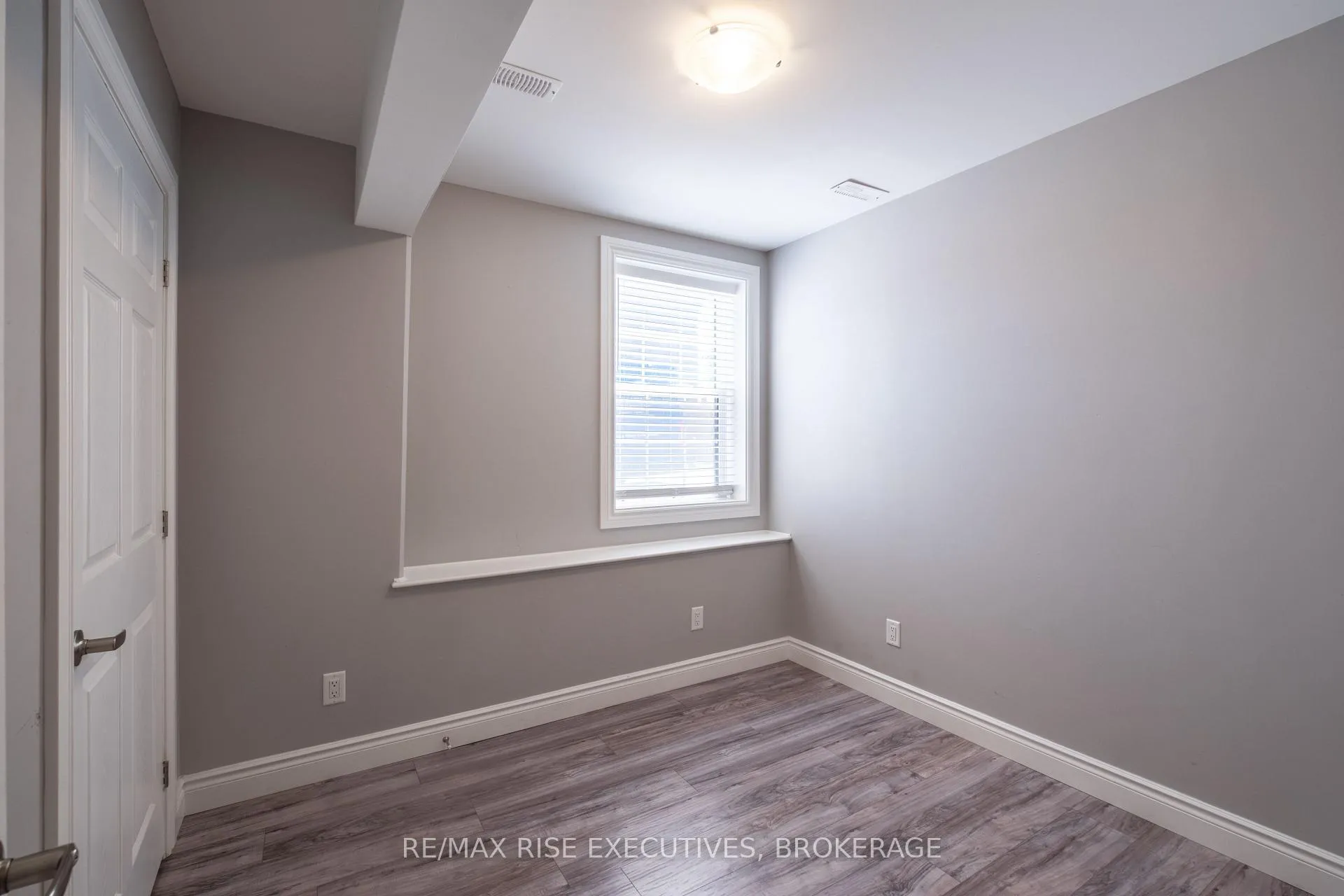 Photo 18 of 120 Yonge Street, Kingston, Central City West — HOMEH