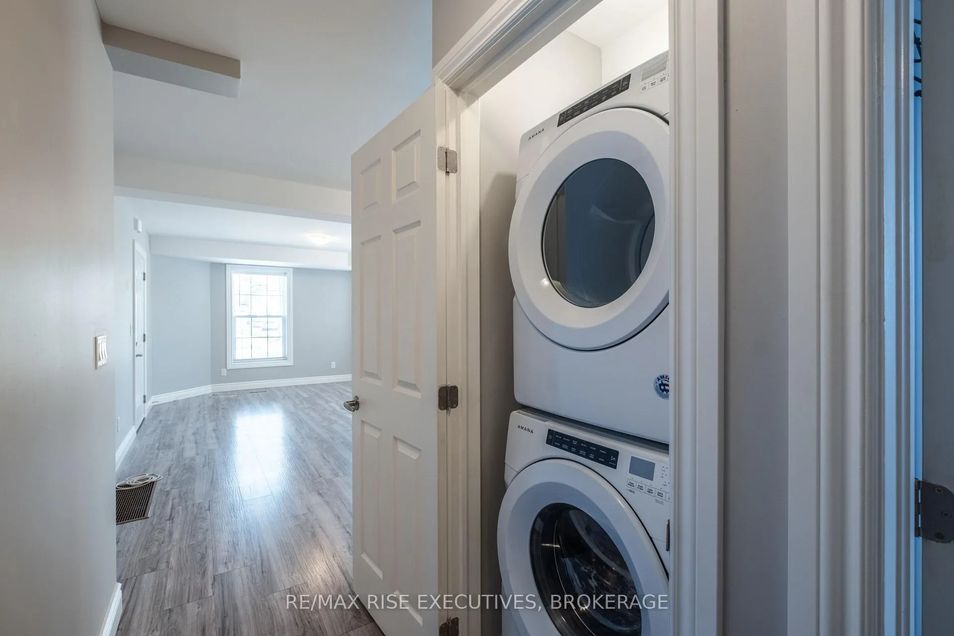 Photo 22 of 120 Yonge Street, Kingston, Central City West — HOMEH