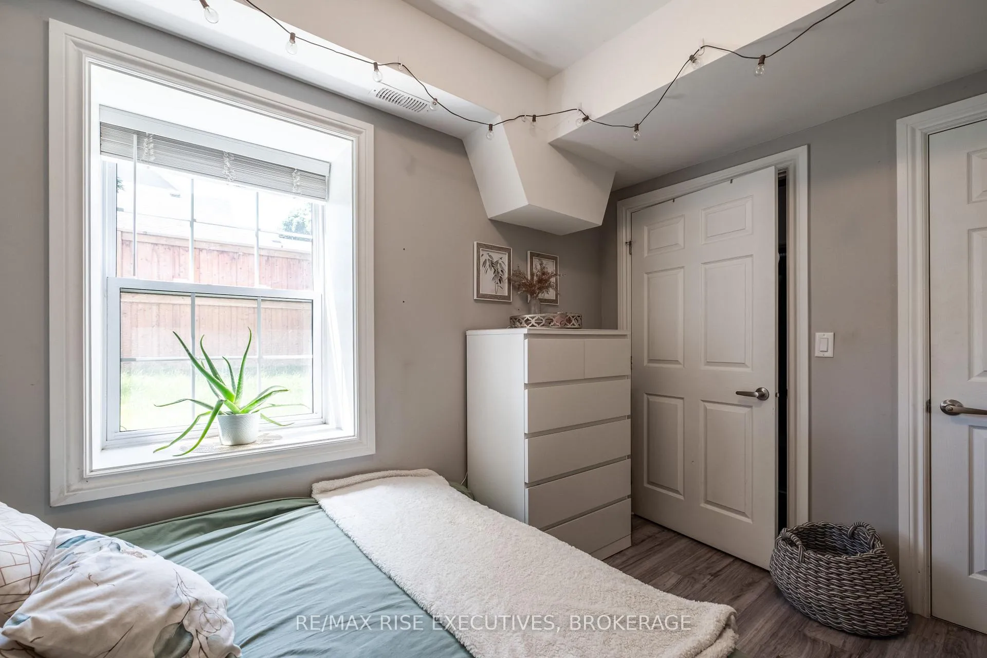 Photo 49 of 120 Yonge Street, Kingston, Central City West — HOMEH