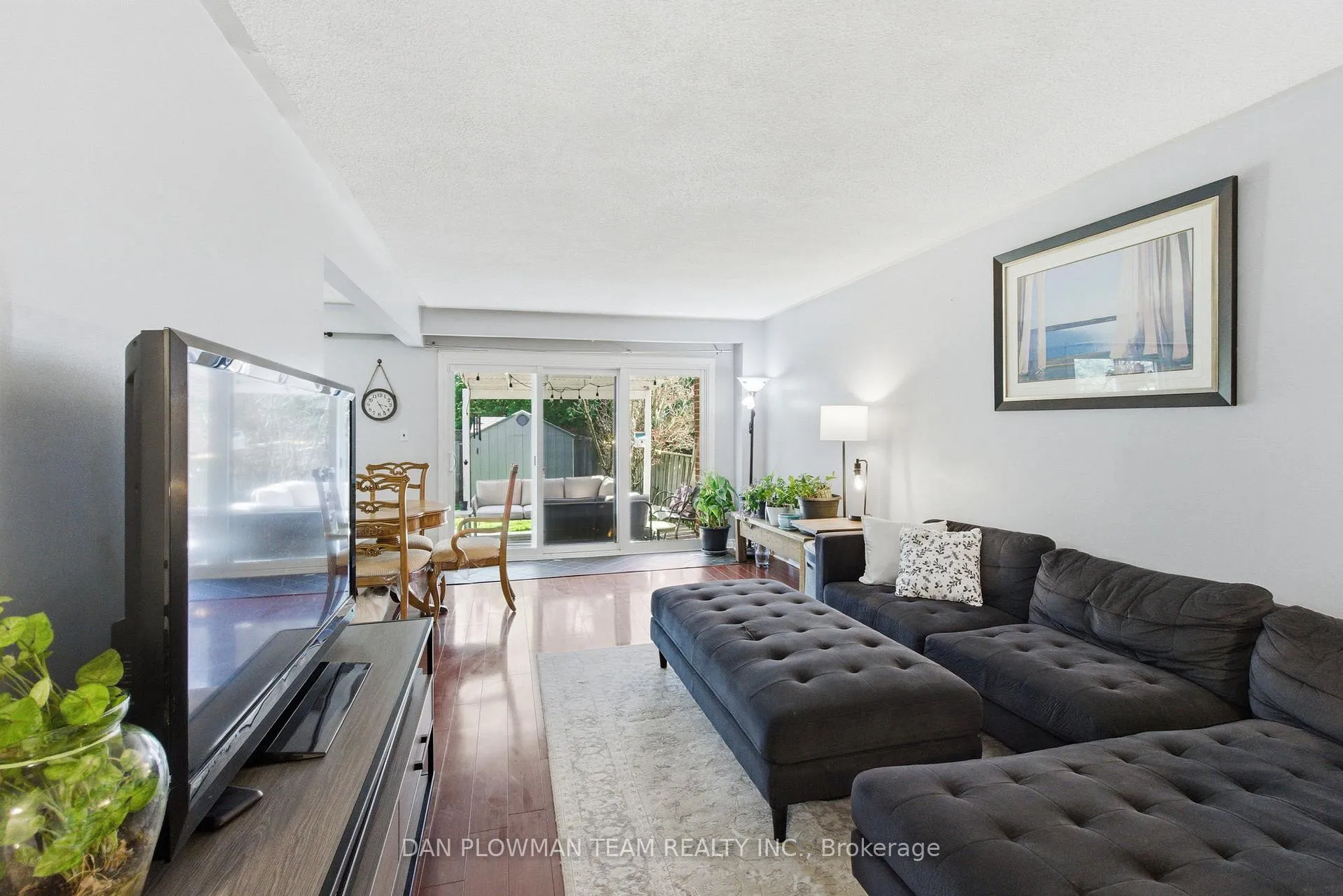 Photo 13 of 653 Berwick Crescent, Oshawa, McLaughlin — HOMEH