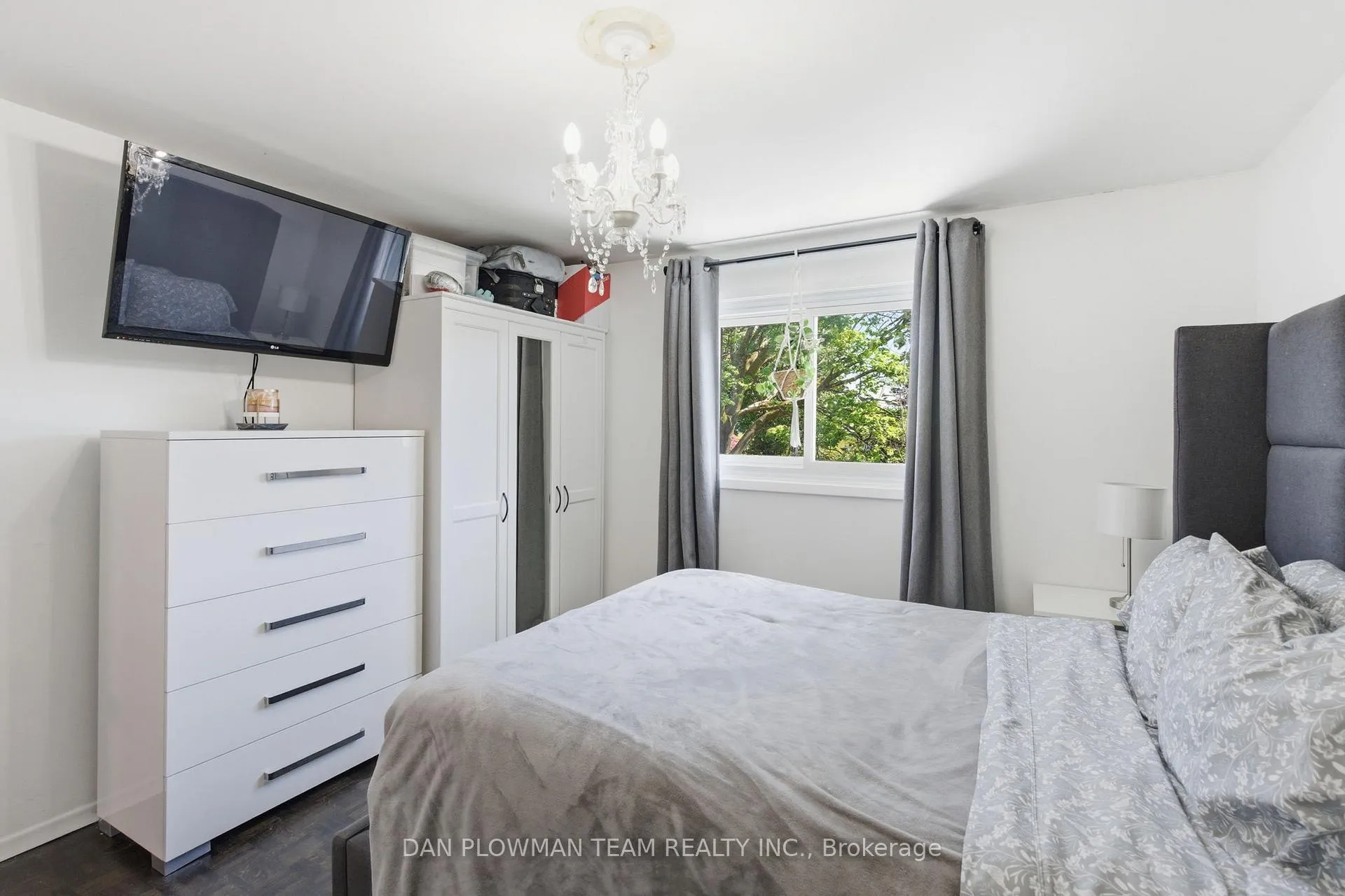 Photo 24 of 653 Berwick Crescent, Oshawa, McLaughlin — HOMEH