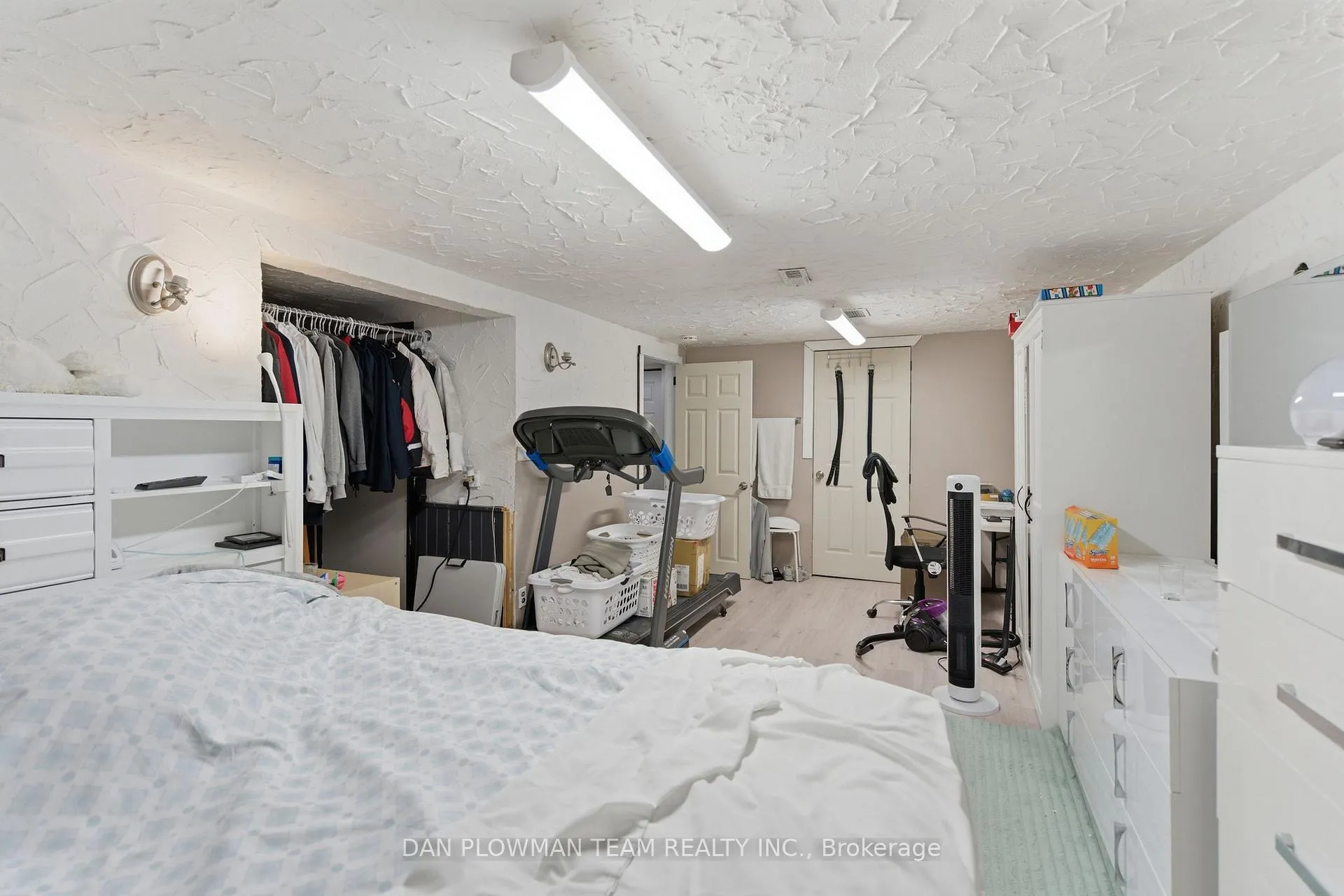 Photo 30 of 653 Berwick Crescent, Oshawa, McLaughlin — HOMEH