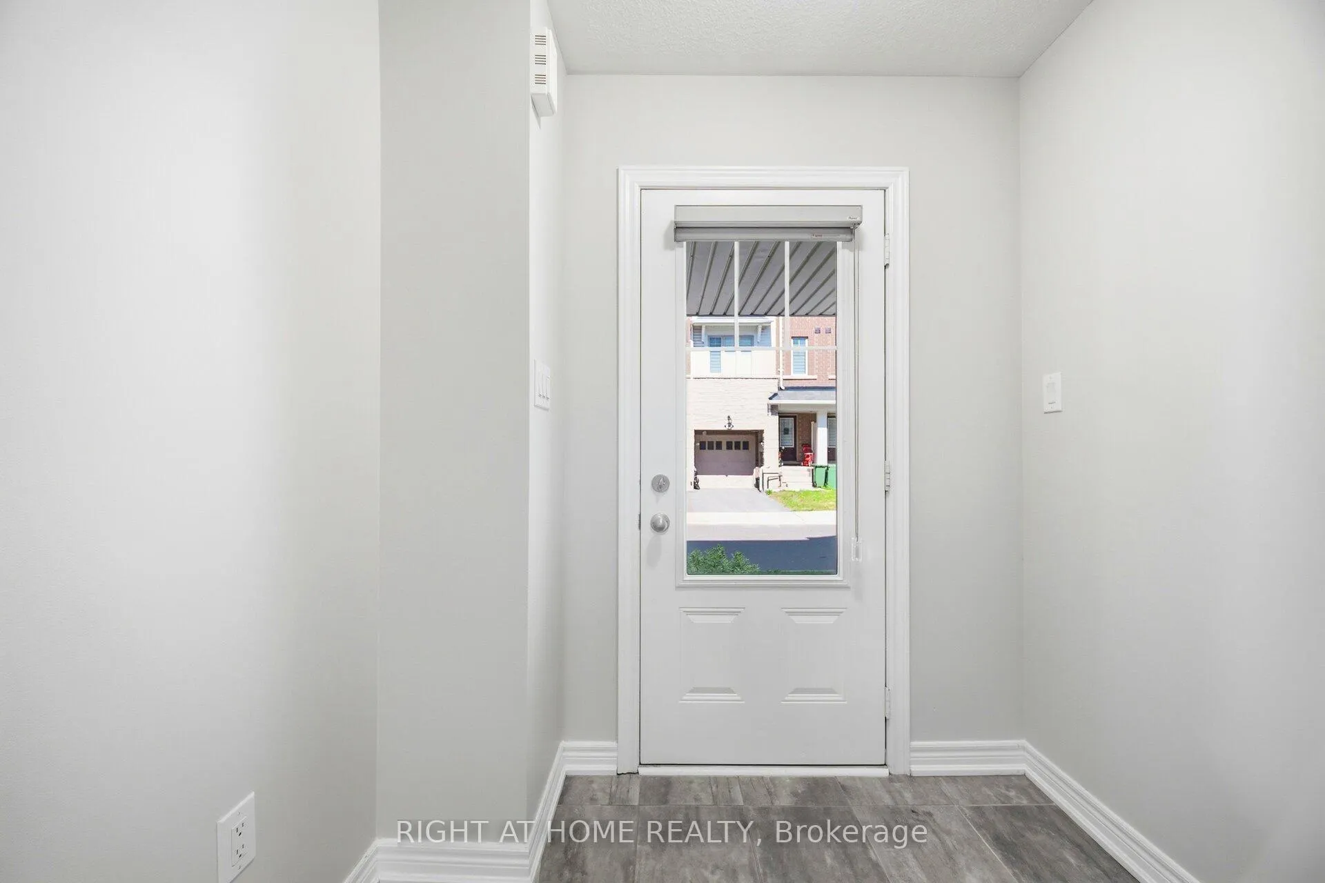 Photo 3 of 8 Rapids Lane, Hamilton, Vincent — HOMEH