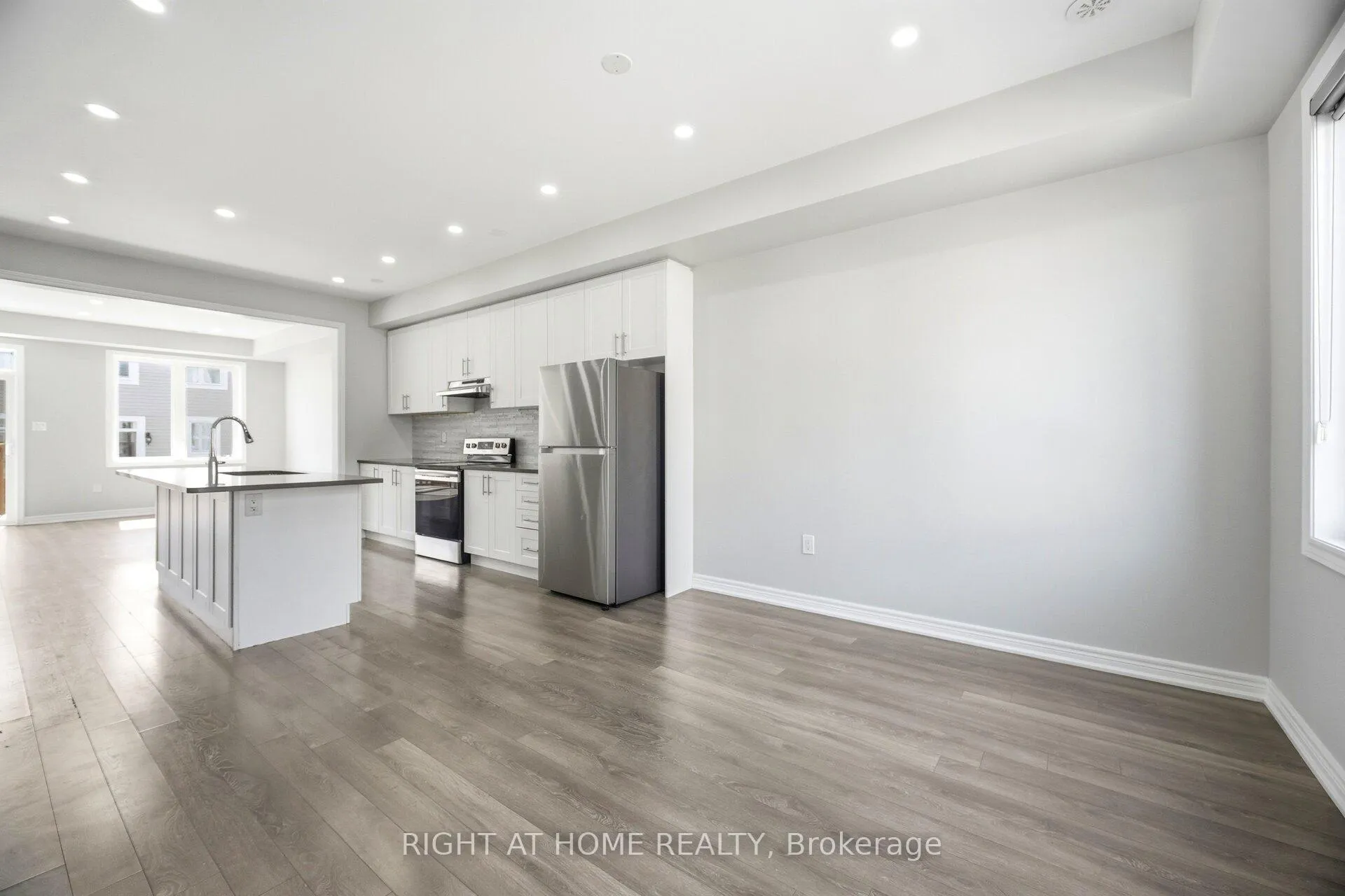 Photo 11 of 8 Rapids Lane, Hamilton, Vincent — HOMEH