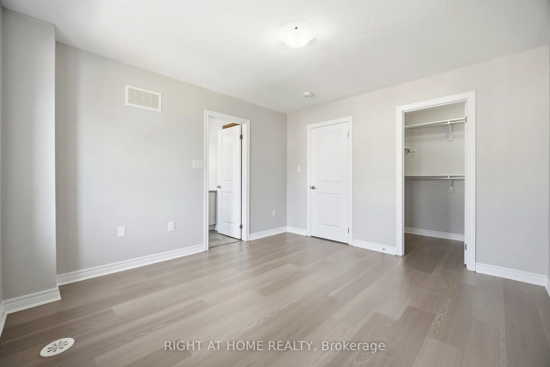 Photo 24 of 8 Rapids Lane, Hamilton, Vincent — HOMEH