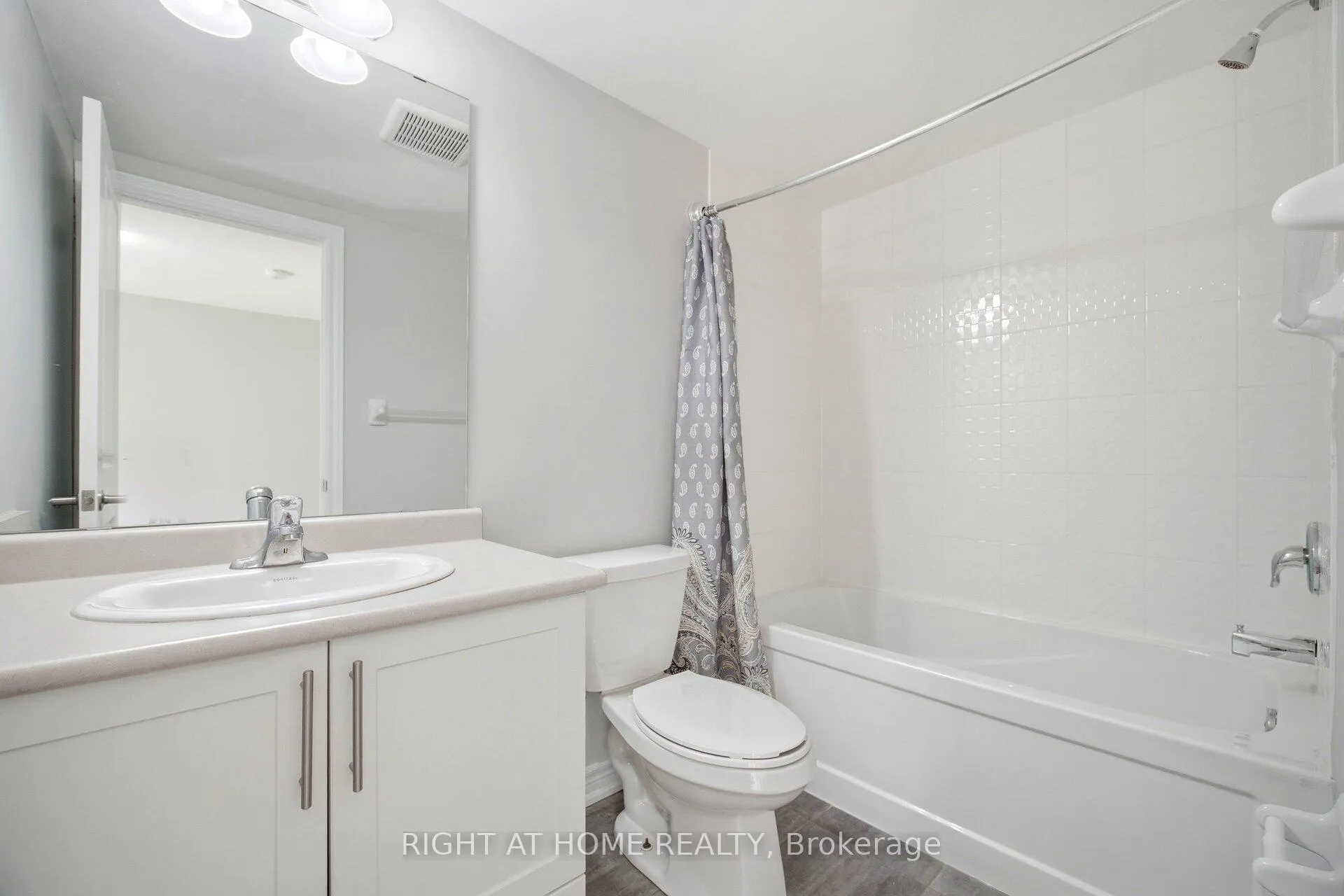 Photo 40 of 8 Rapids Lane, Hamilton, Vincent — HOMEH