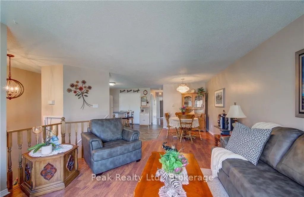 Photo 6 of 441 Nelson Street, Stratford — HOMEH