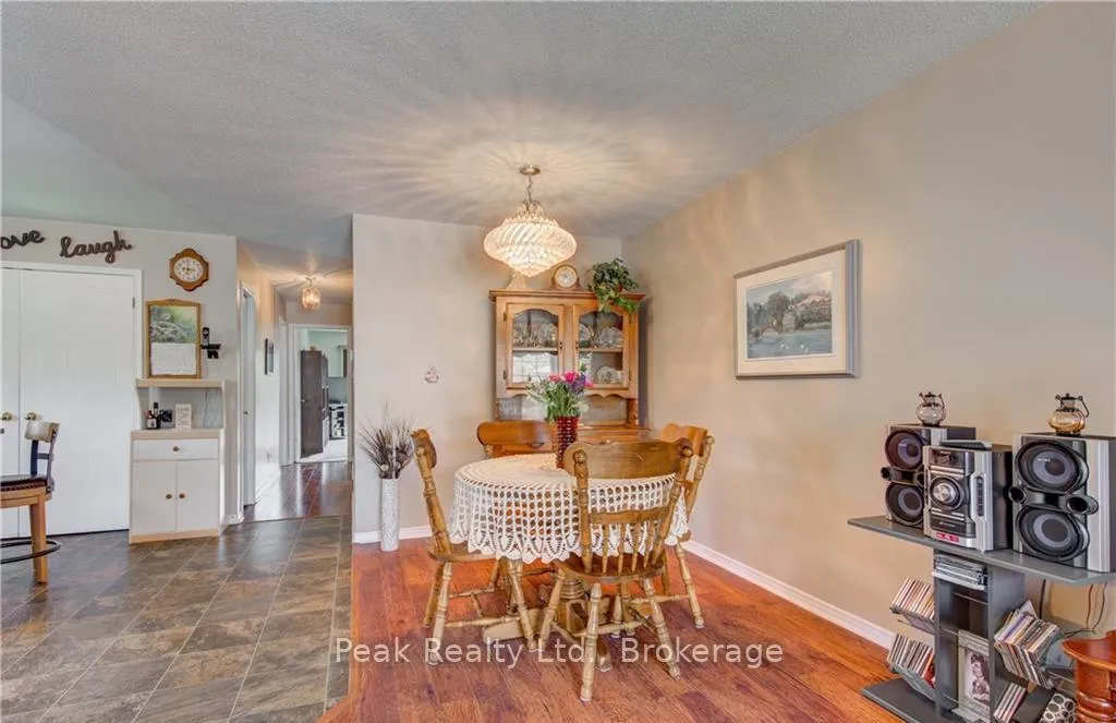 Photo 10 of 441 Nelson Street, Stratford — HOMEH