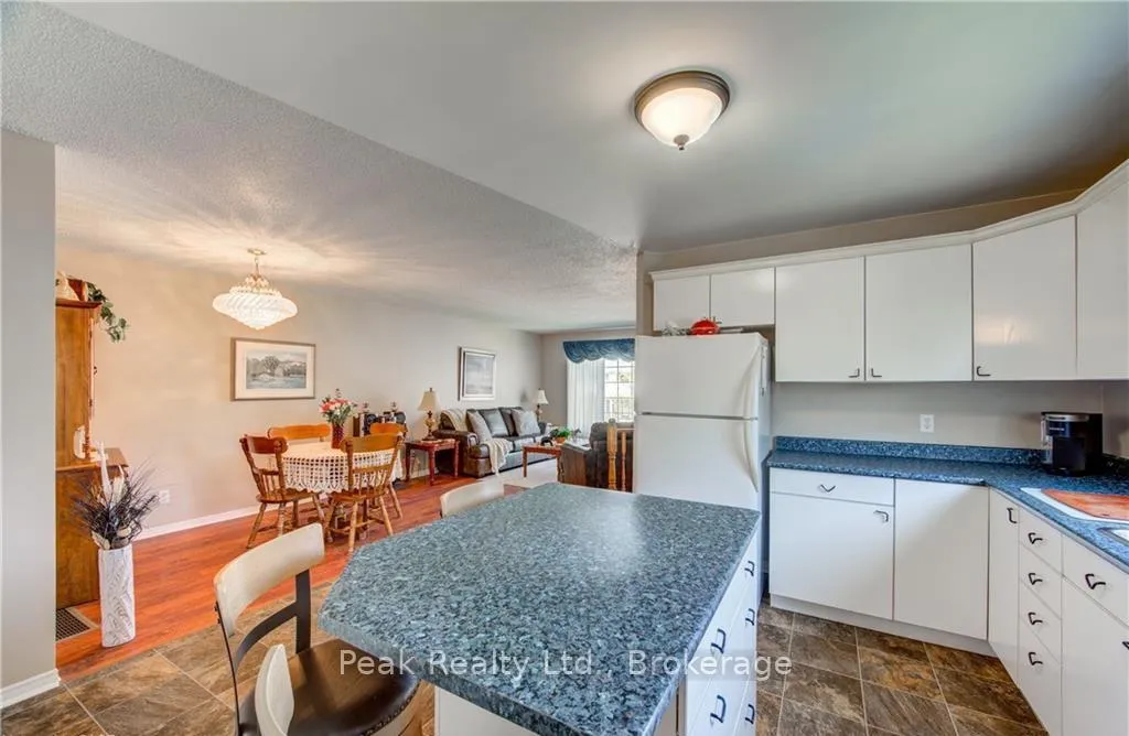 Photo 13 of 441 Nelson Street, Stratford — HOMEH