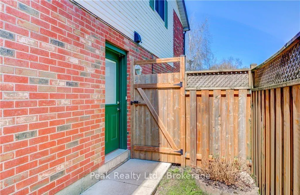 Photo 33 of 441 Nelson Street, Stratford — HOMEH
