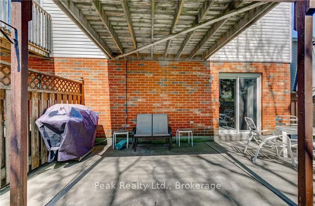 Photo 37 of 441 Nelson Street, Stratford — HOMEH