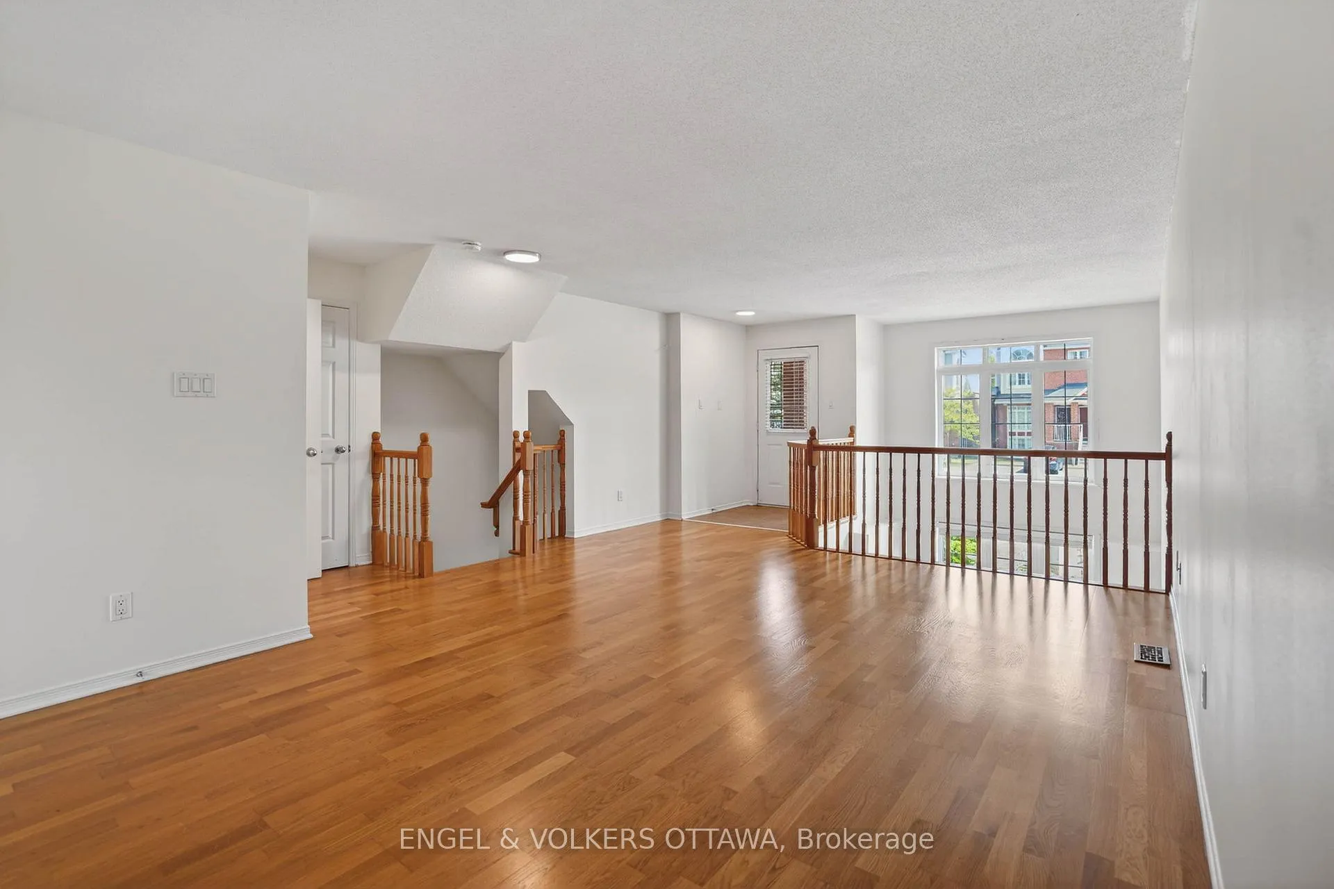 Photo 6 of Unit 157, 70 Edenvale Drive, Ottawa, Kanata - Beaverbrook — HOMEH