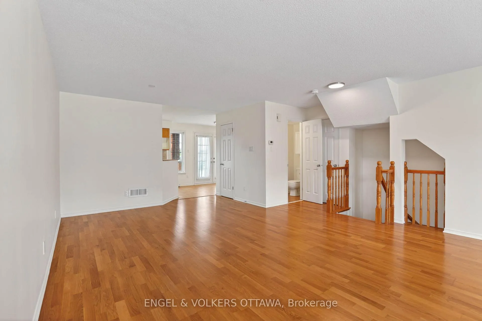 Photo 7 of Unit 157, 70 Edenvale Drive, Ottawa, Kanata - Beaverbrook — HOMEH