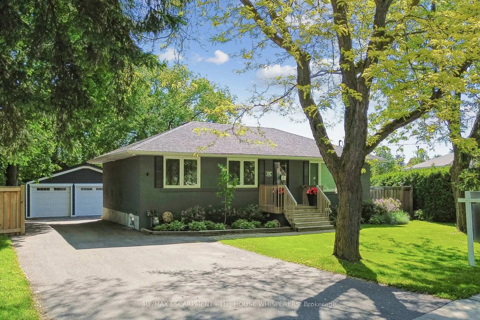 Front of 400 Highside Drive