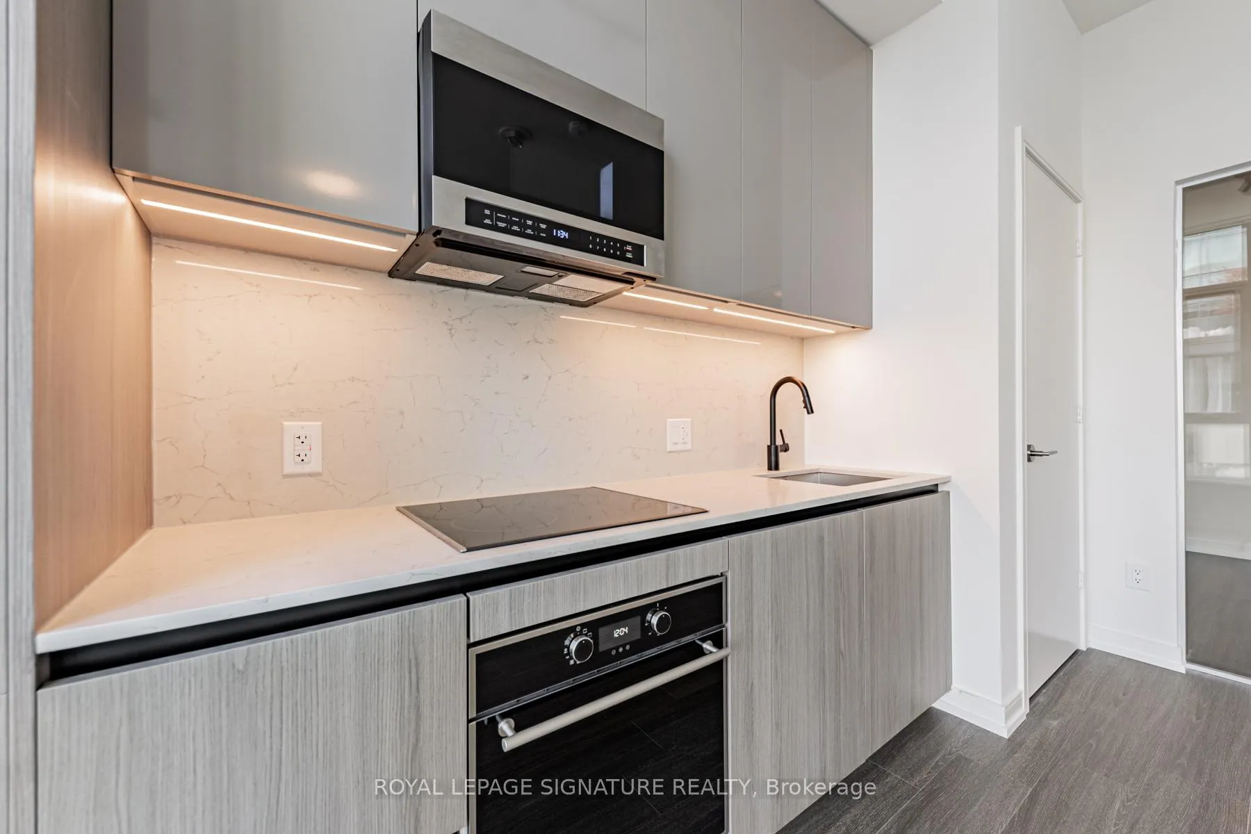 Photo 8 of Unit 607, 425 Front Street E, Toronto, Waterfront Communities — HOMEH