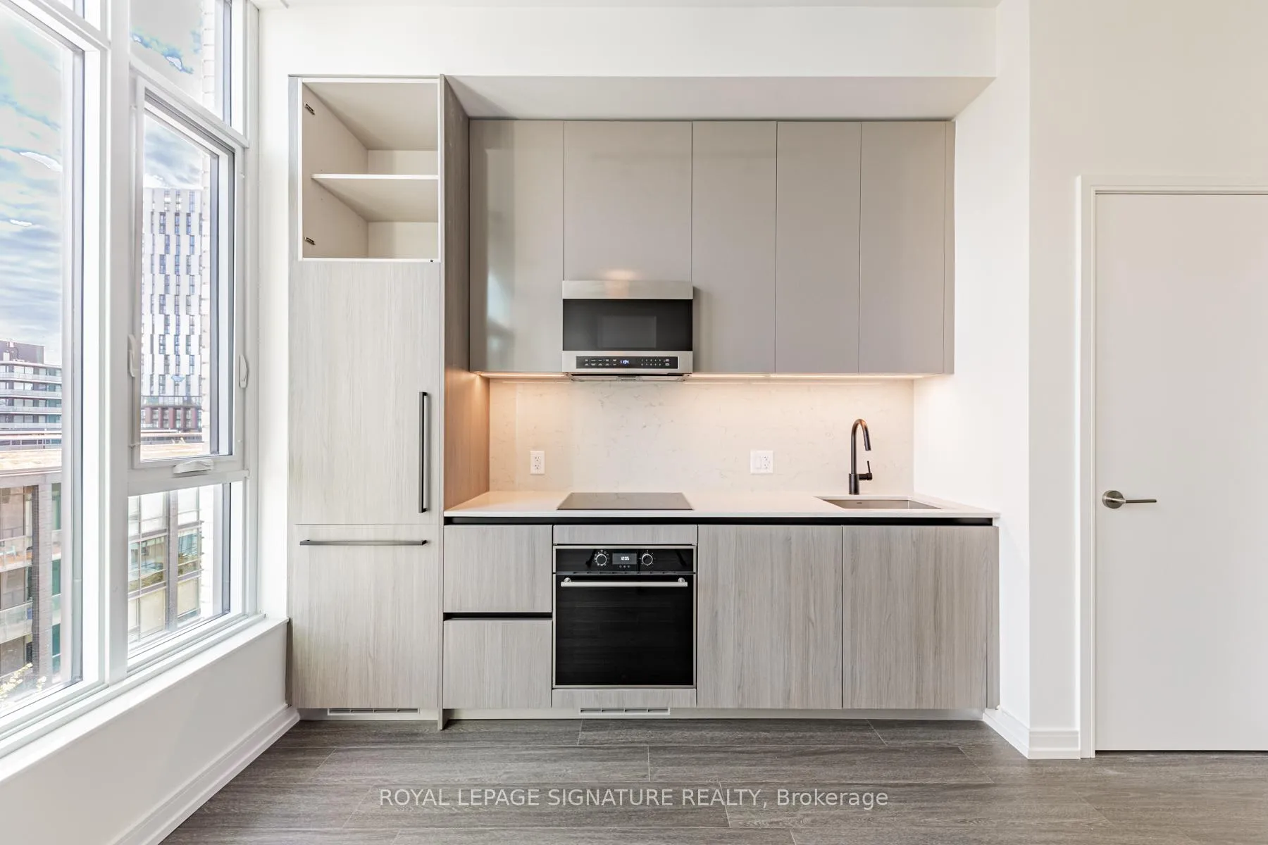 Photo 10 of Unit 607, 425 Front Street E, Toronto, Waterfront Communities — HOMEH