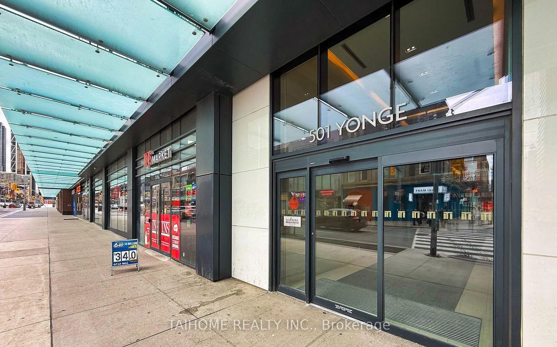 Photo 2 of Unit 1806, 501 Yonge Street, Toronto, Church-Yonge Corridor — HOMEH