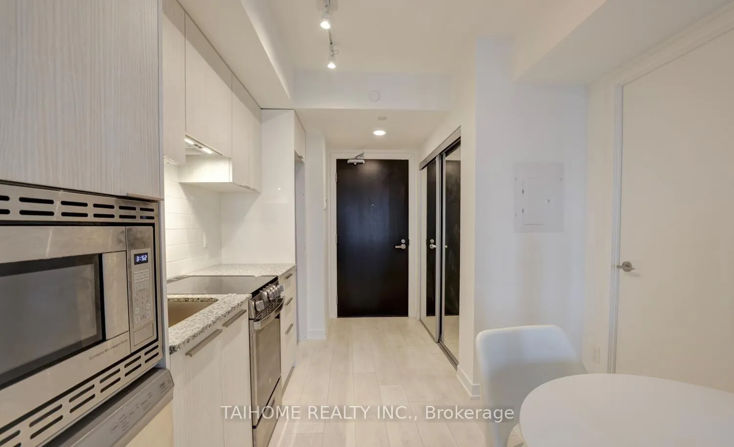 Photo 11 of Unit 1806, 501 Yonge Street, Toronto, Church-Yonge Corridor — HOMEH