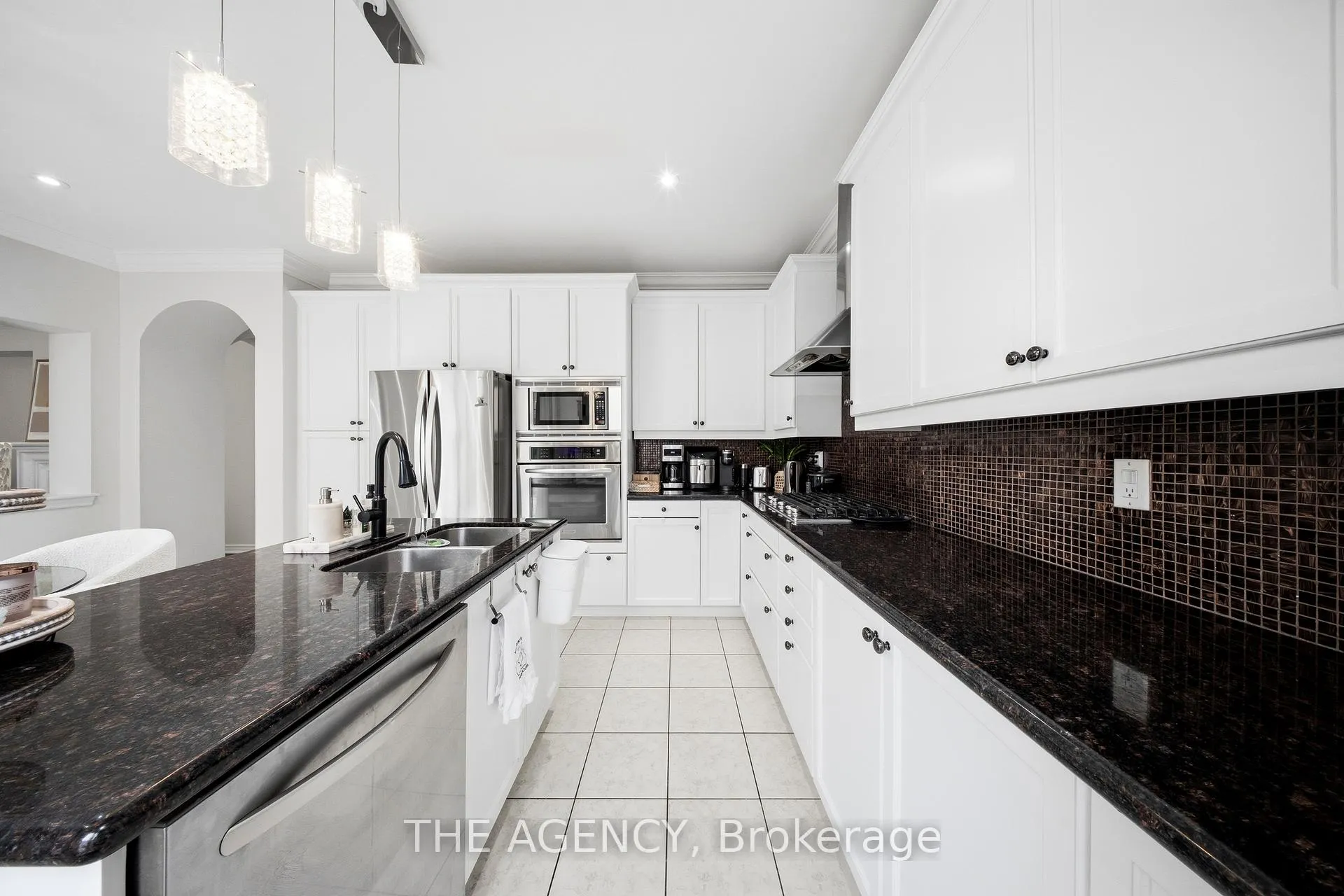 Photo 17 of 36 Zoran Lane, Vaughan, Patterson — HOMEH