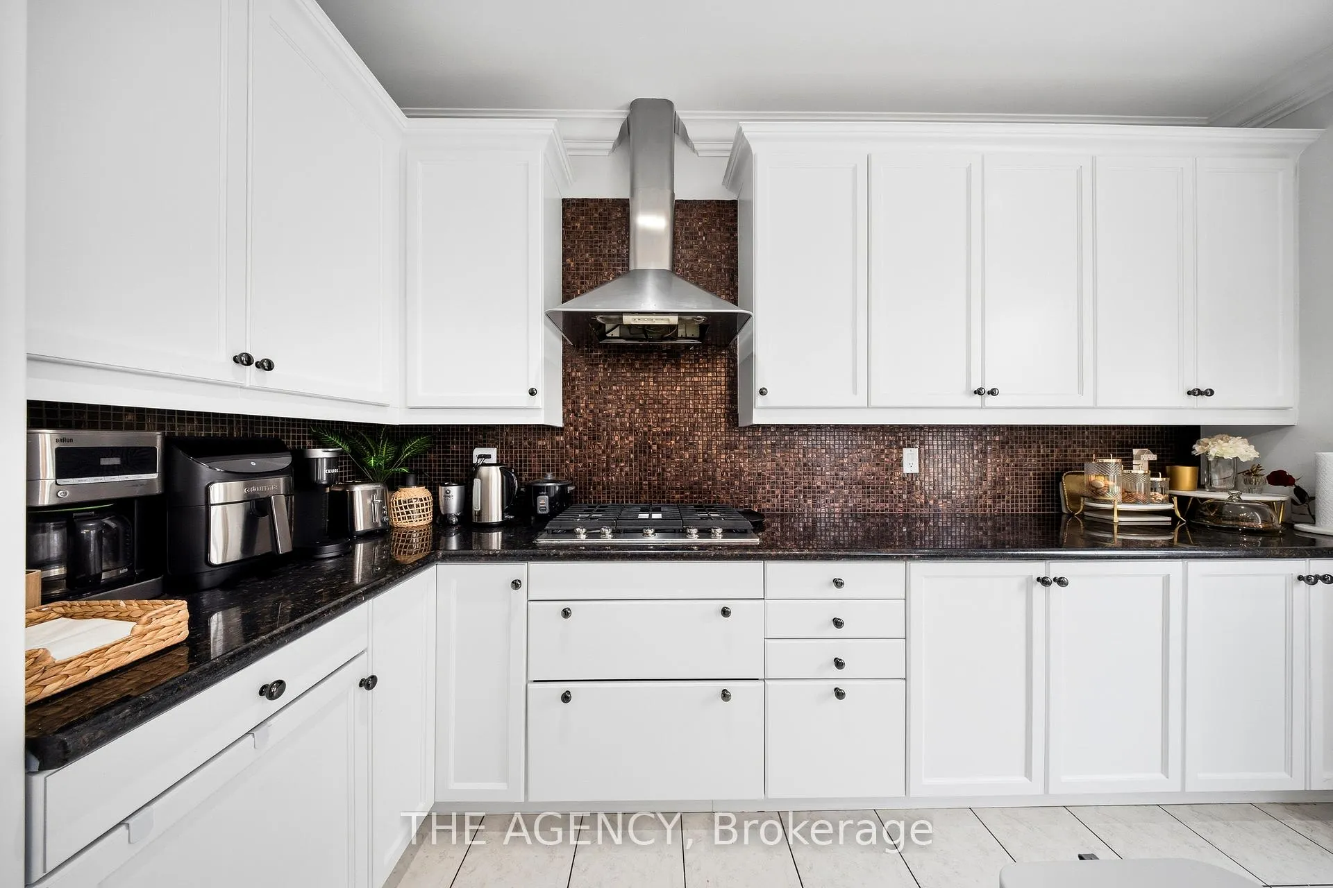 Photo 18 of 36 Zoran Lane, Vaughan, Patterson — HOMEH